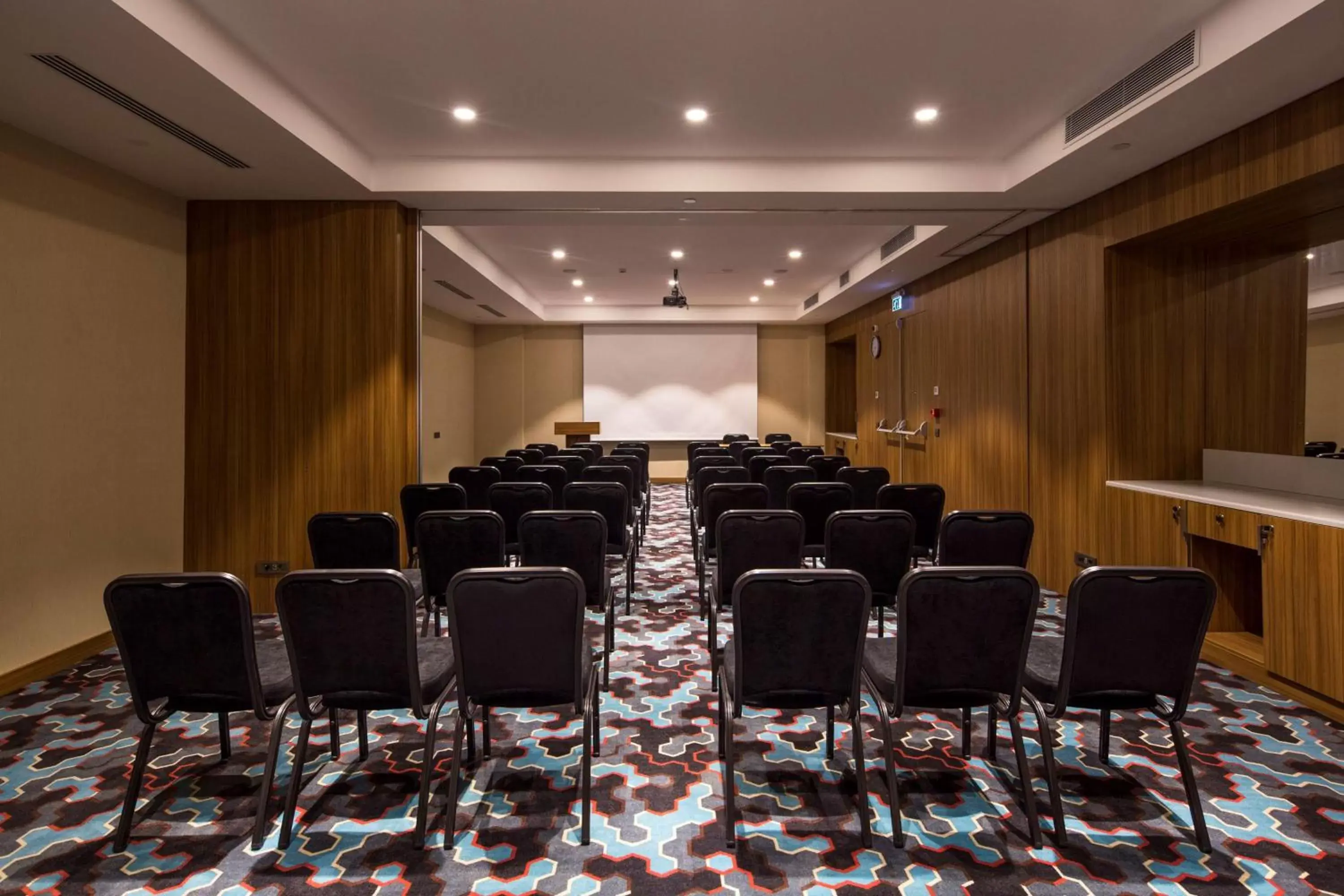 Meeting/conference room in Hampton by Hilton Istanbul Kurtkoy