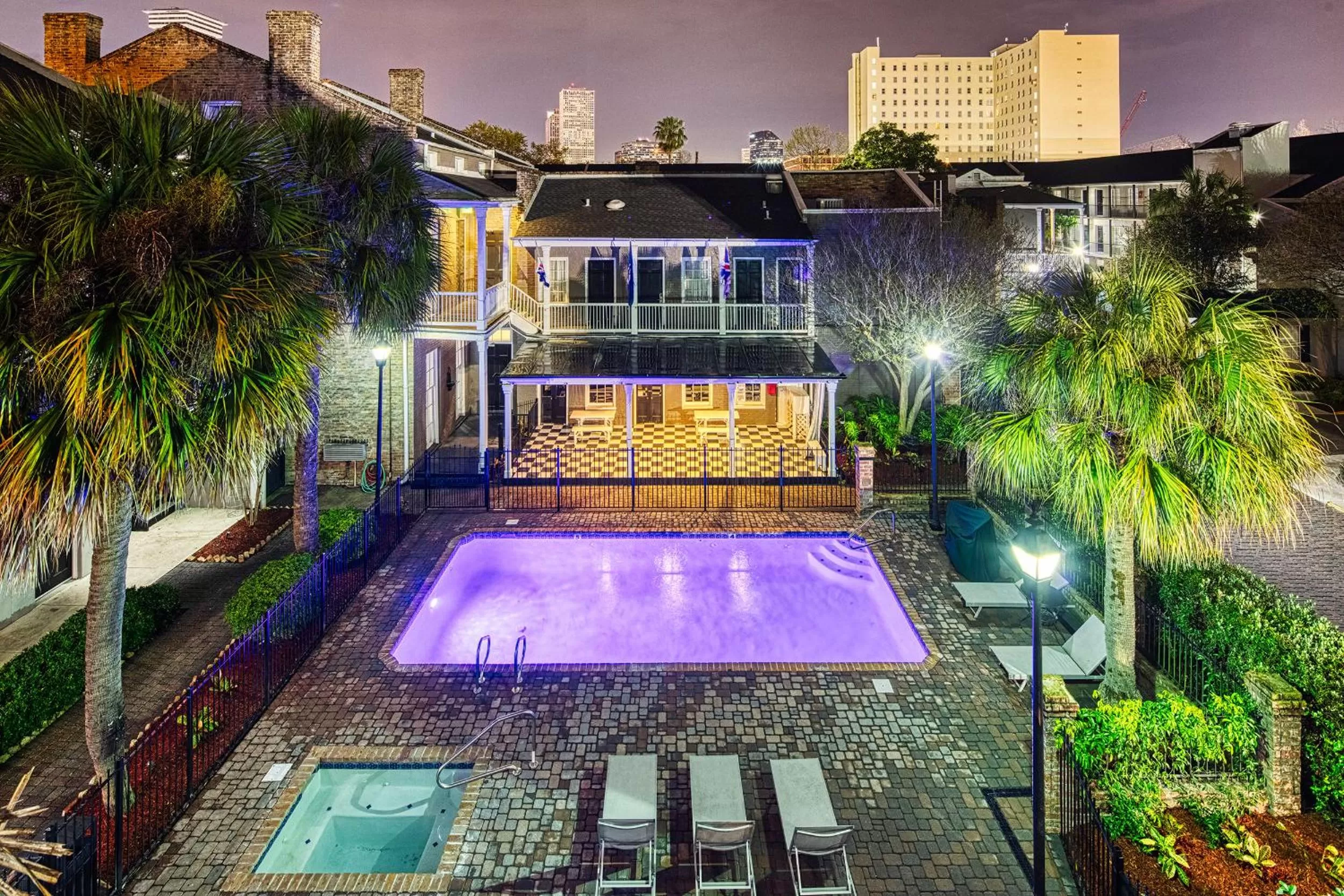 Swimming pool in Maison Saint Charles