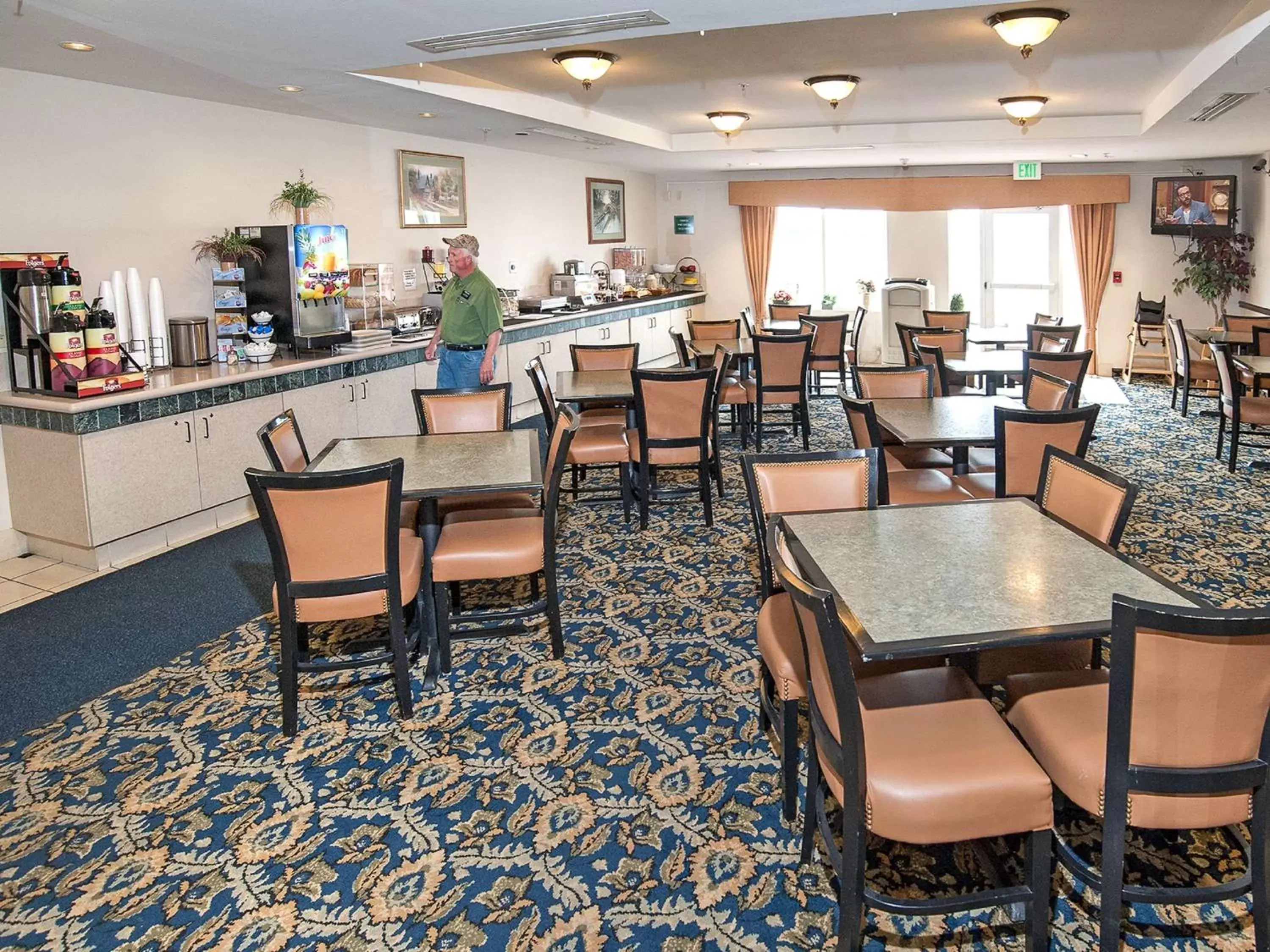 Restaurant/Places to Eat in SureStay Plus Hotel by Best Western Billings