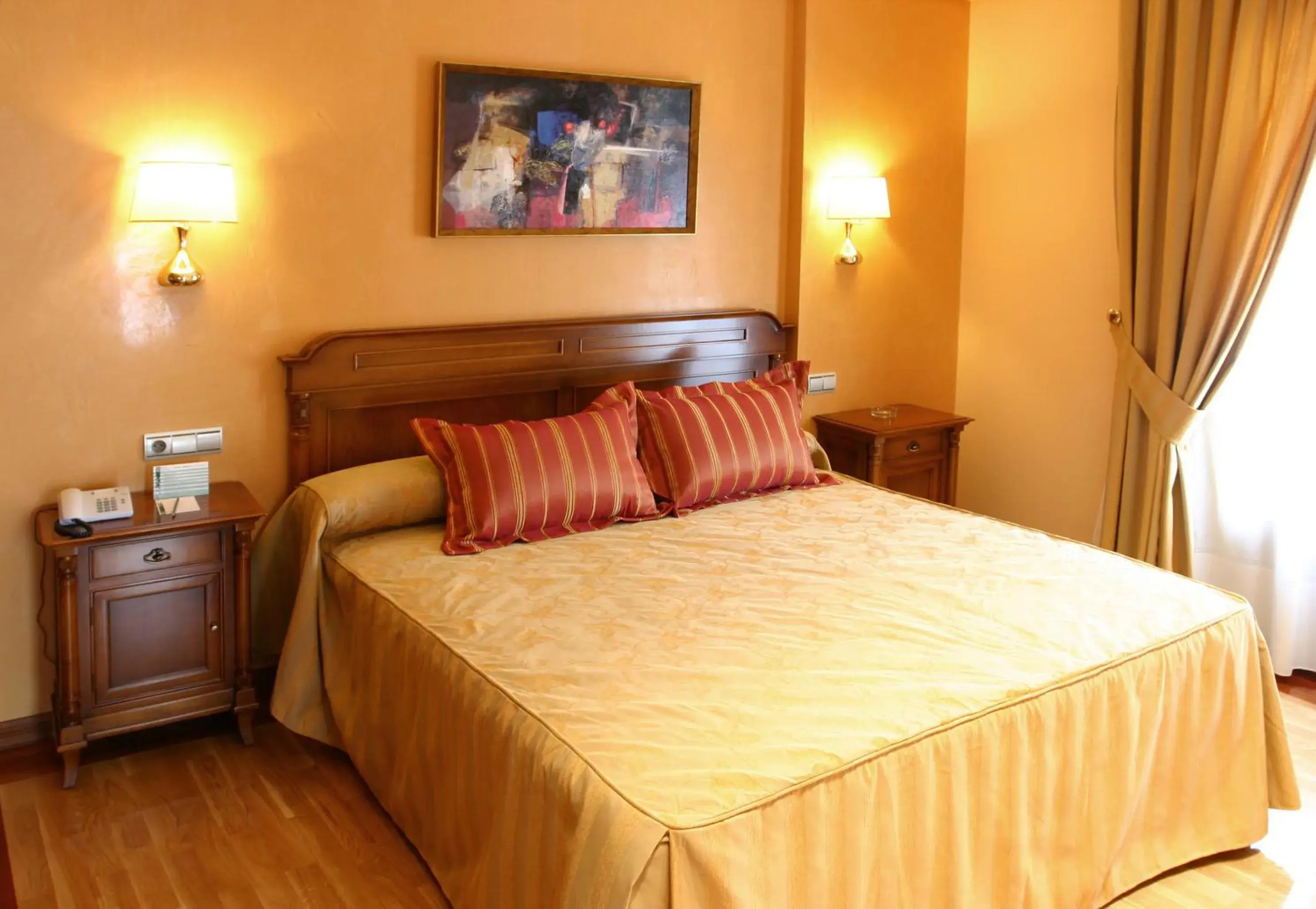 Bed in Sercotel Guadiana