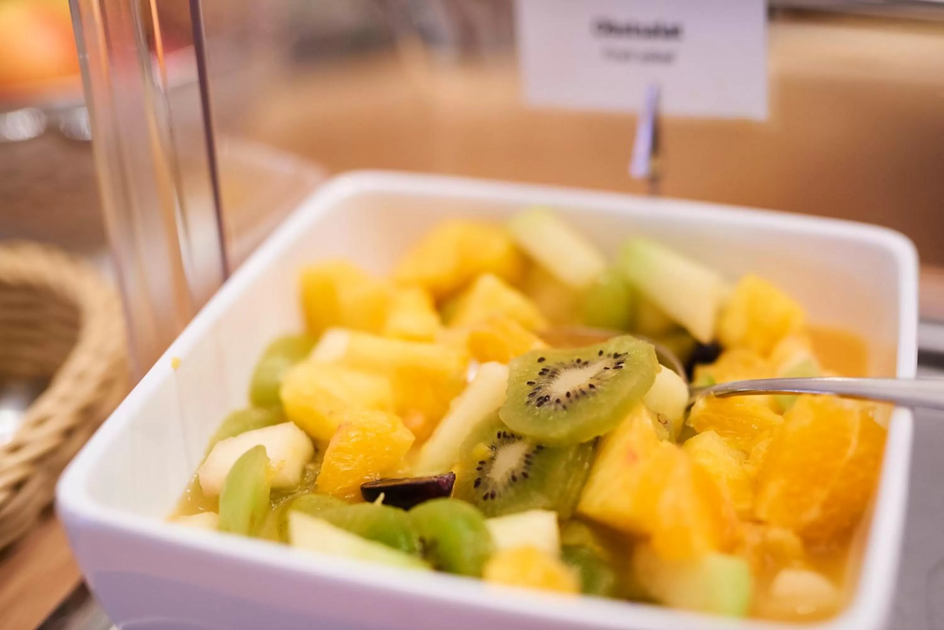 Buffet breakfast in Hotel Zur Alten Brücke