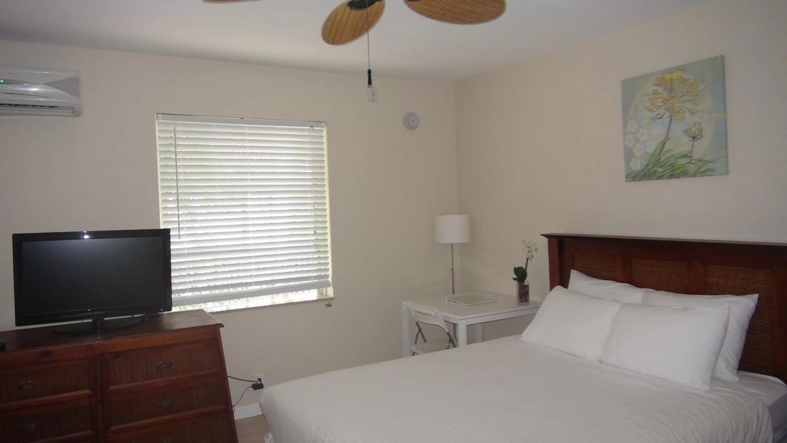 Bedroom, Bed in Tara Hotel A North Beach Village Resort Hotel