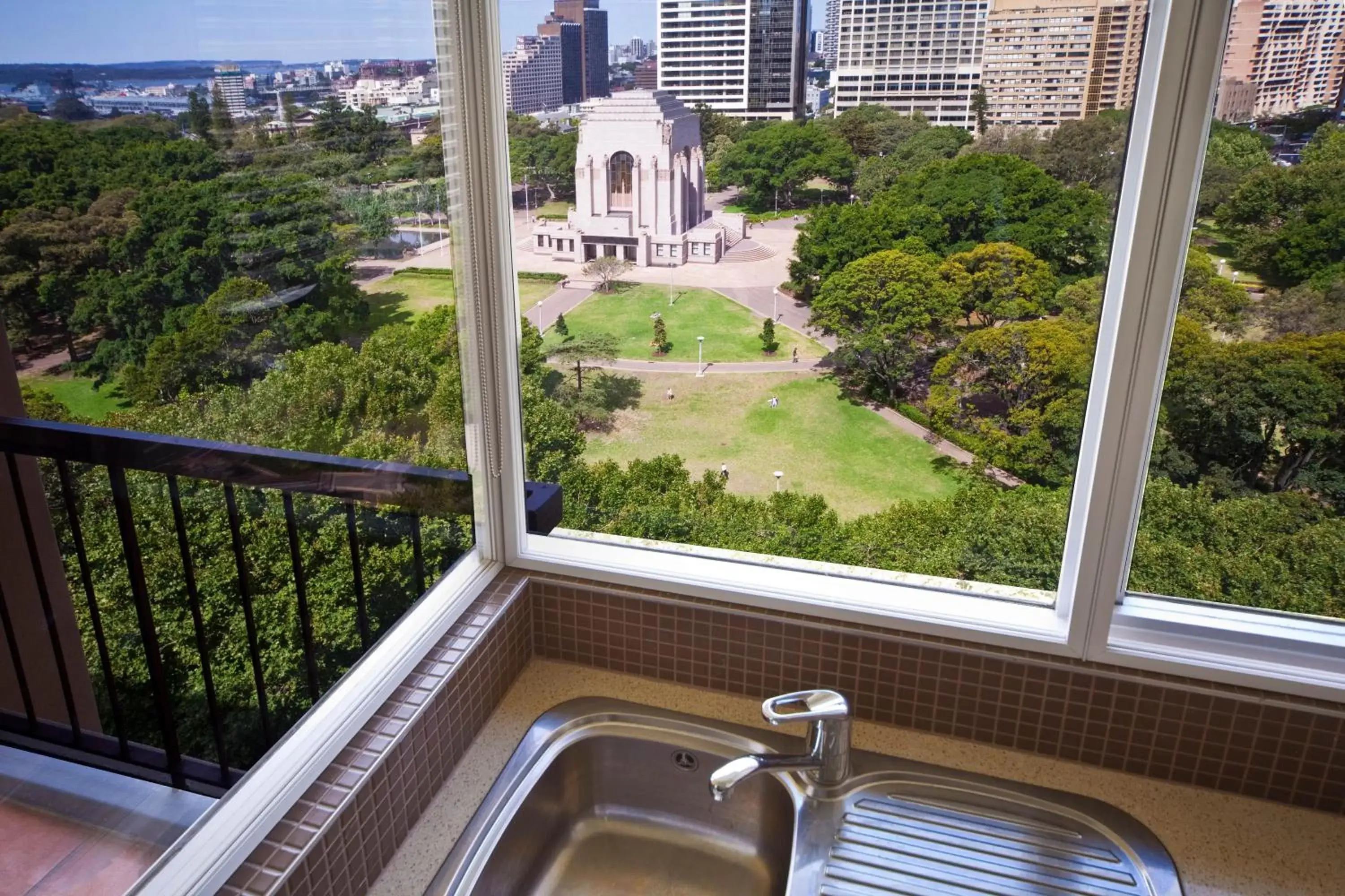 View (from property/room) in Hyde Park Inn View (from property/room) in Hyde Park Inn