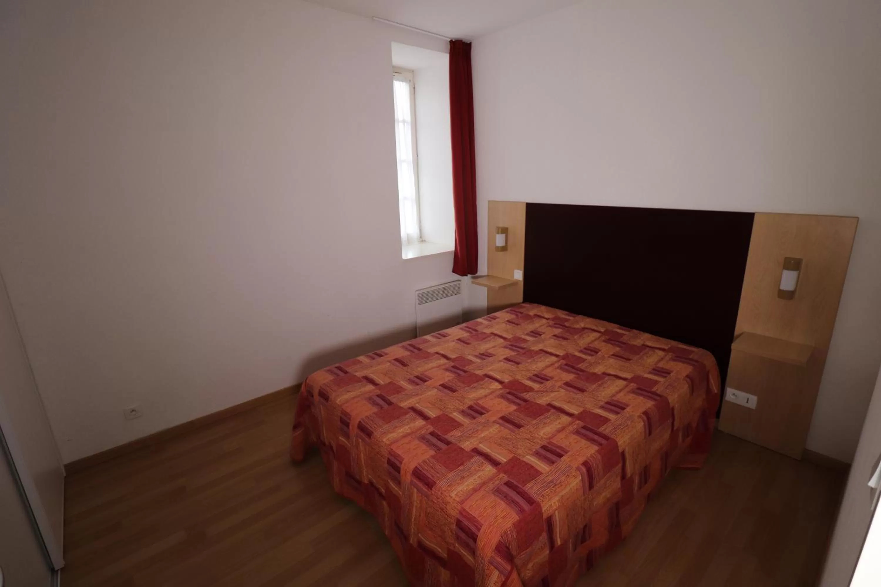 Bed in Chateau Ricard