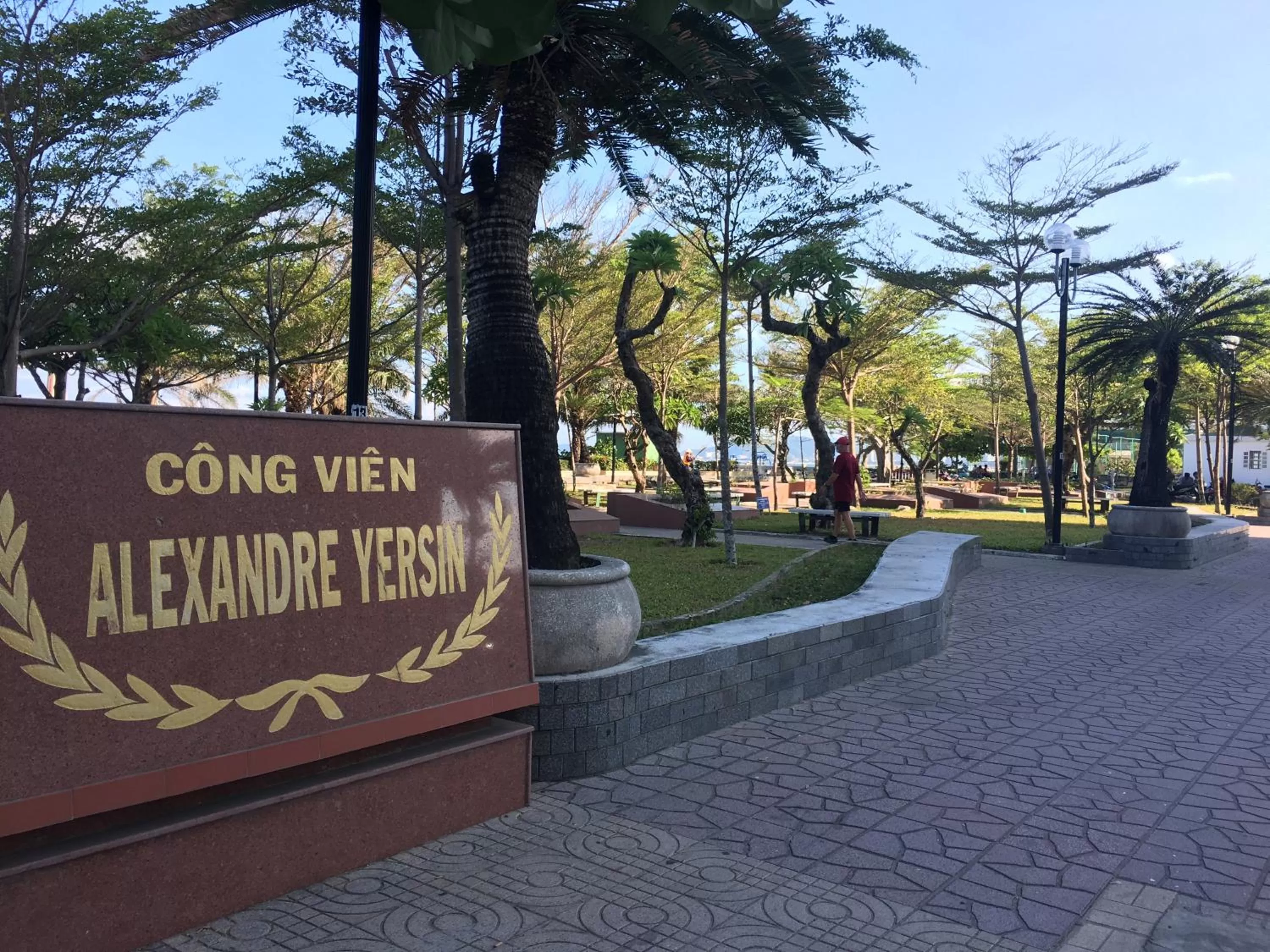 Moonlight Bay Hotel & Apartment