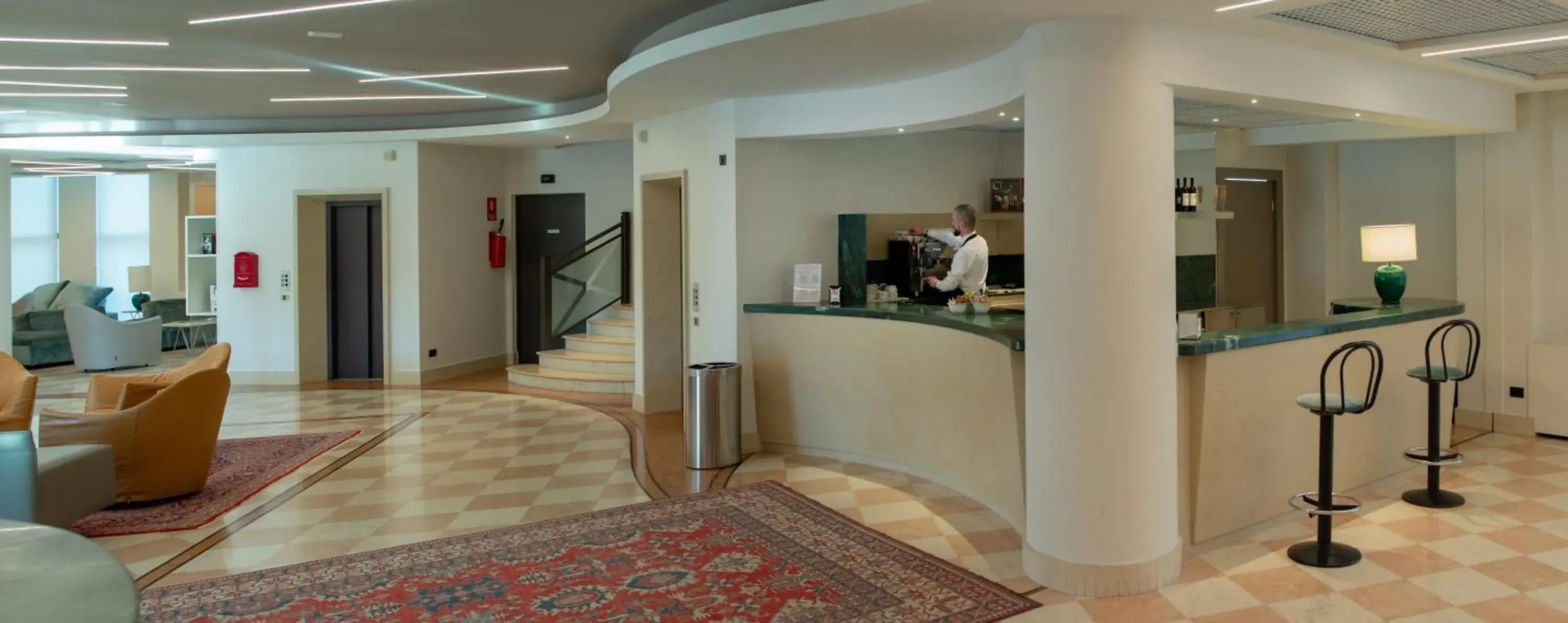 Lobby/Reception in Hotel President