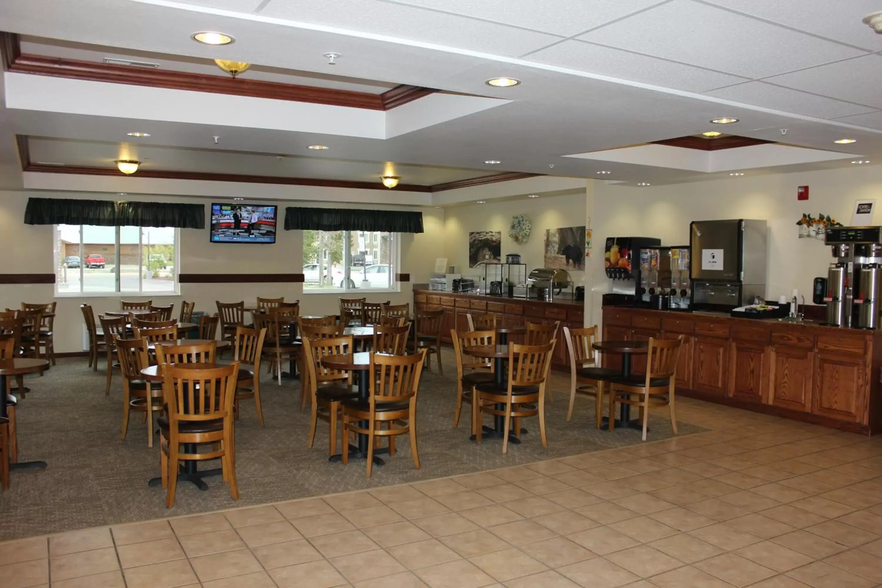 Restaurant/Places to Eat in Yellowstone Lodge