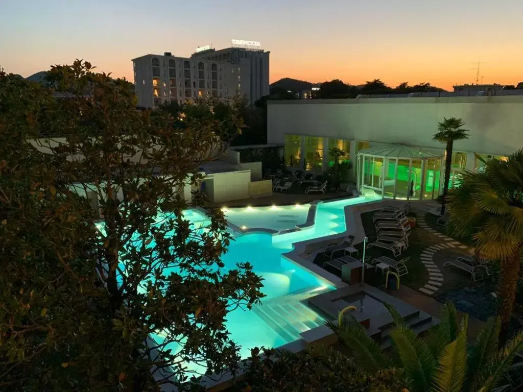 Swimming pool, Pool View in Hotel Universal Terme