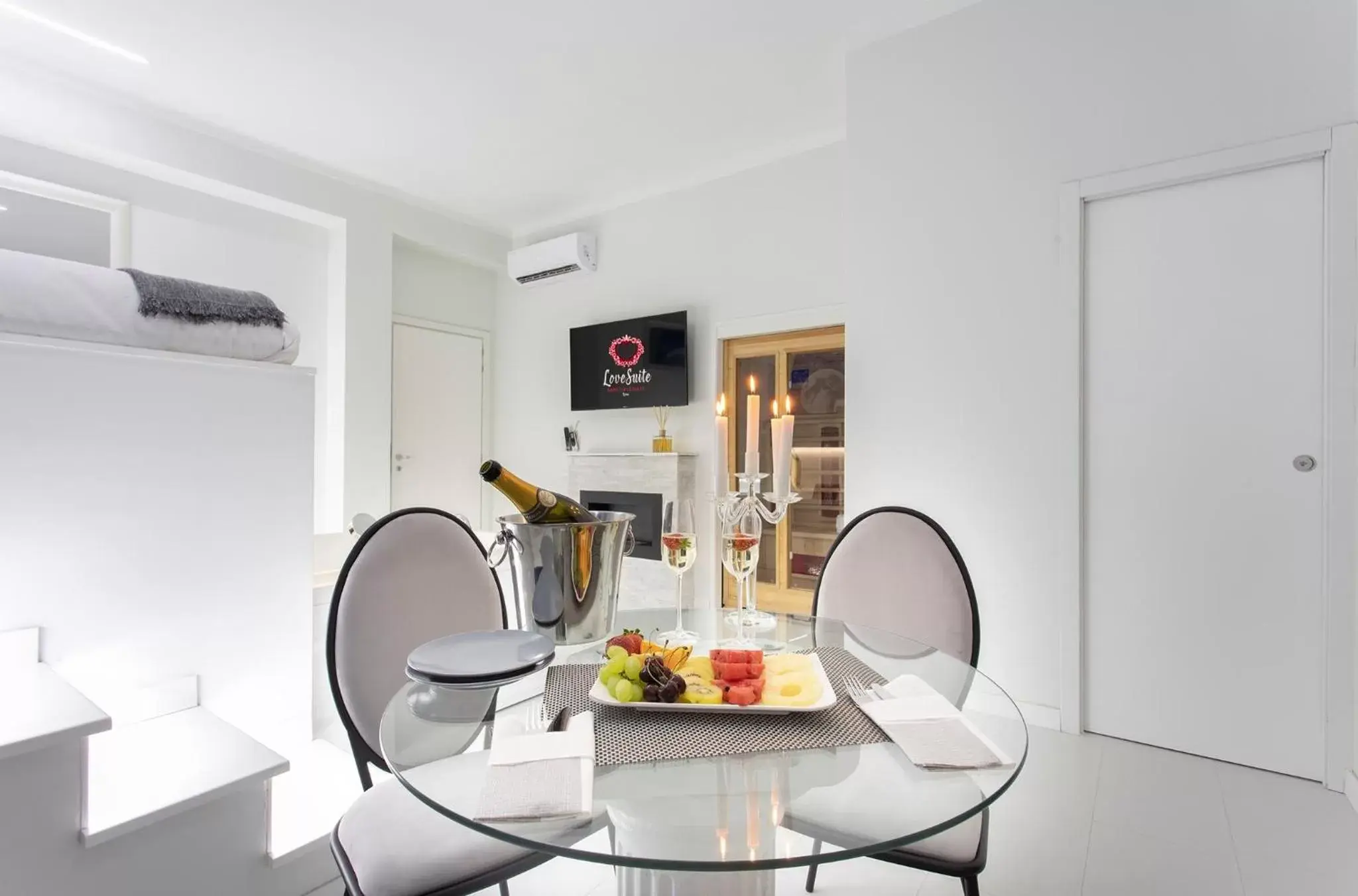 Dining Area in Love Suite Roma