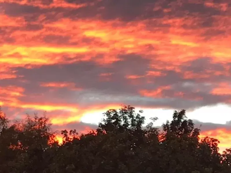 Property building, Sunrise/Sunset in stilworth house