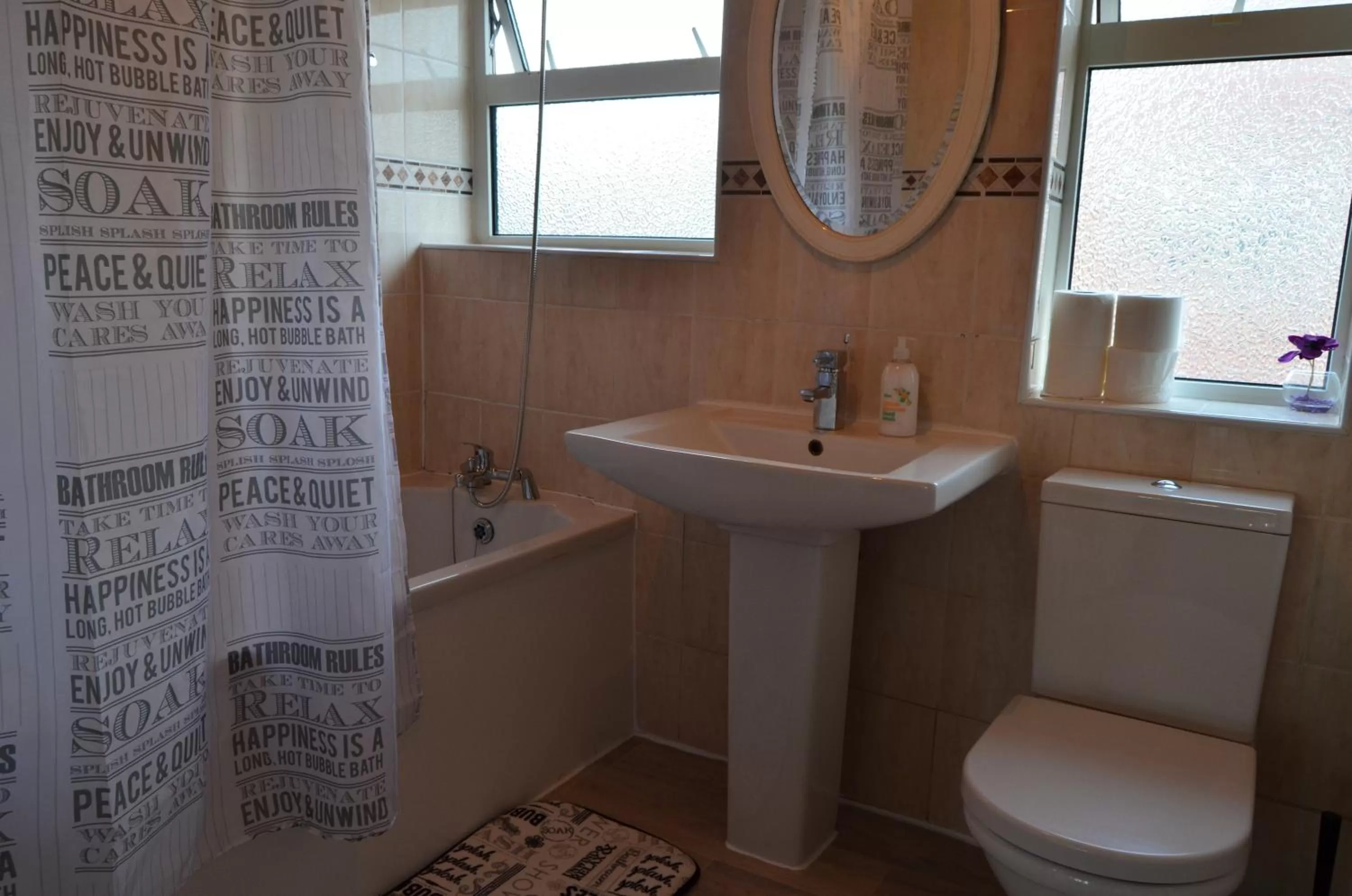 Area and facilities in Old Trafford Guest House