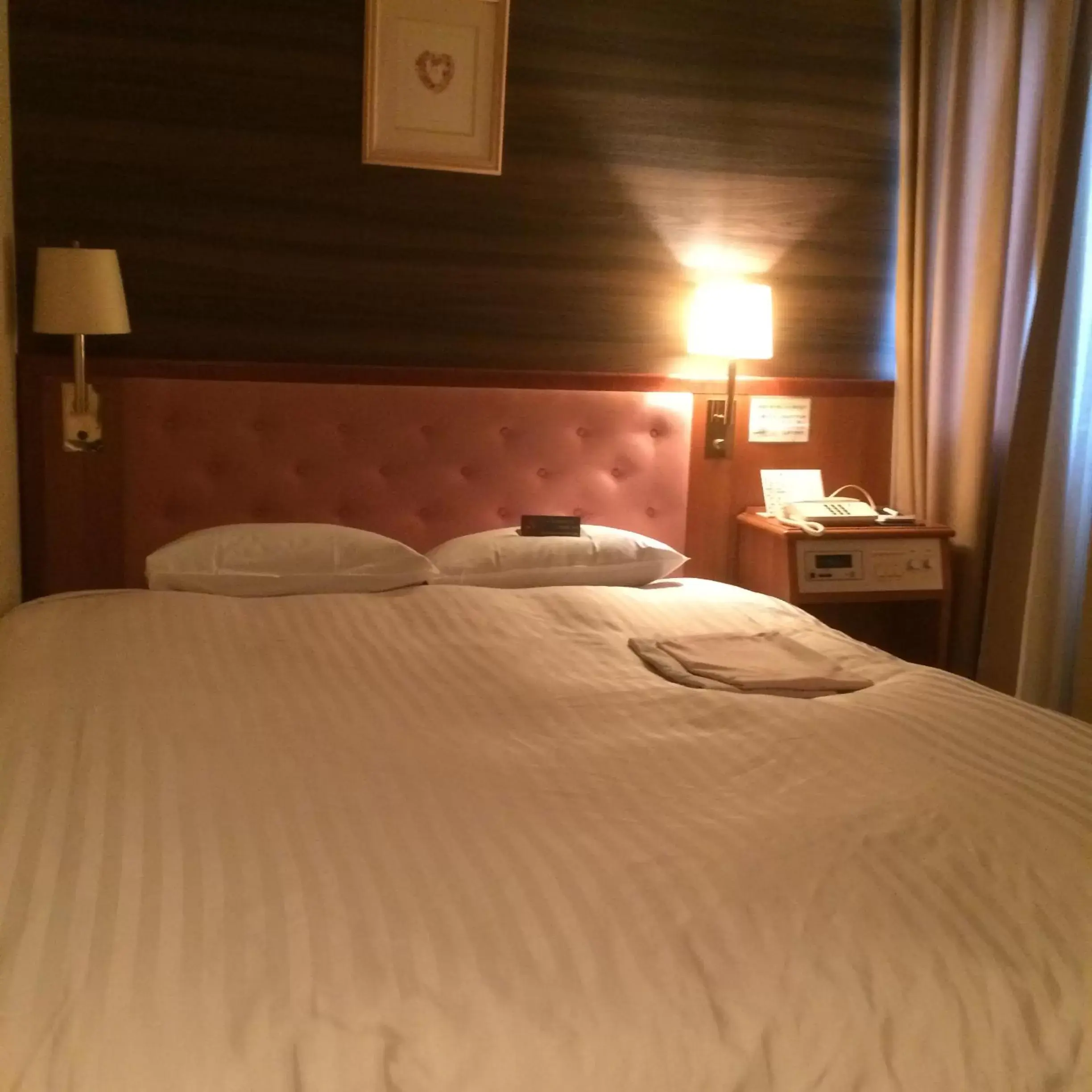 Photo of the whole room, Bed in Hotel Crown Hills Koriyama