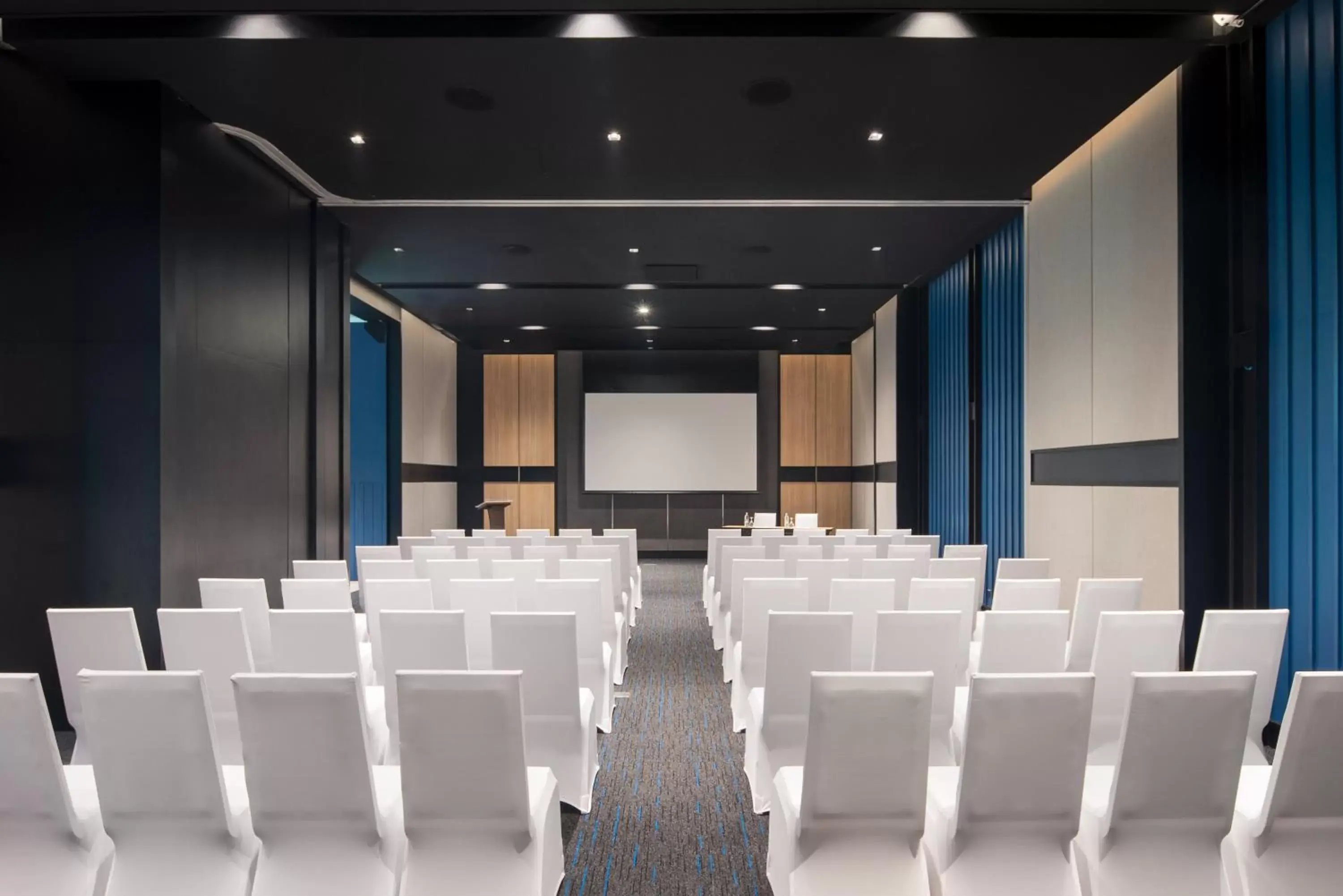 Meeting/conference room in Holiday Inn & Suites Siracha Laemchabang, an IHG Hotel