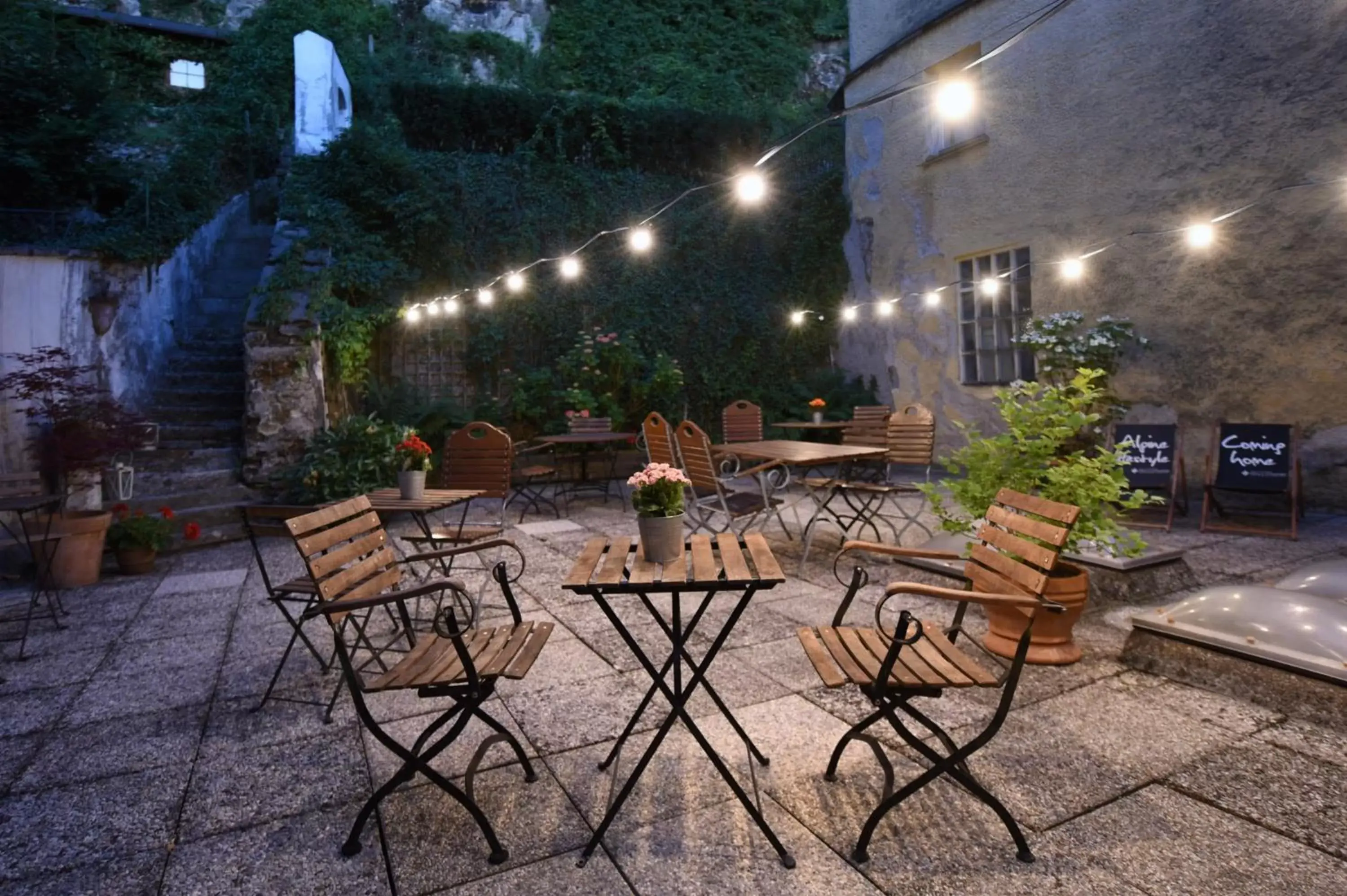 Patio in Hotel Krone 1512