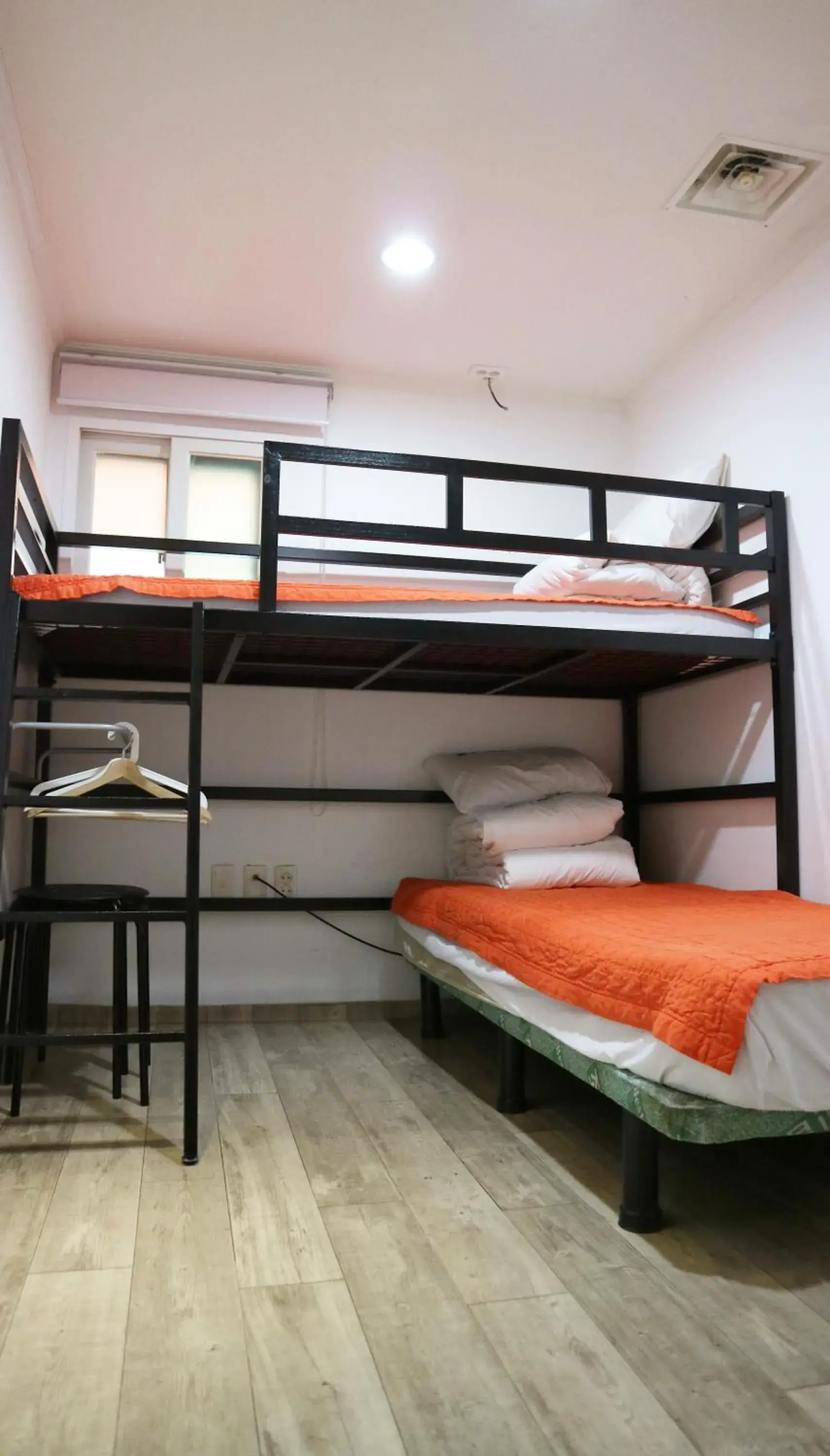 Bunk Bed in Hostel Korea Original