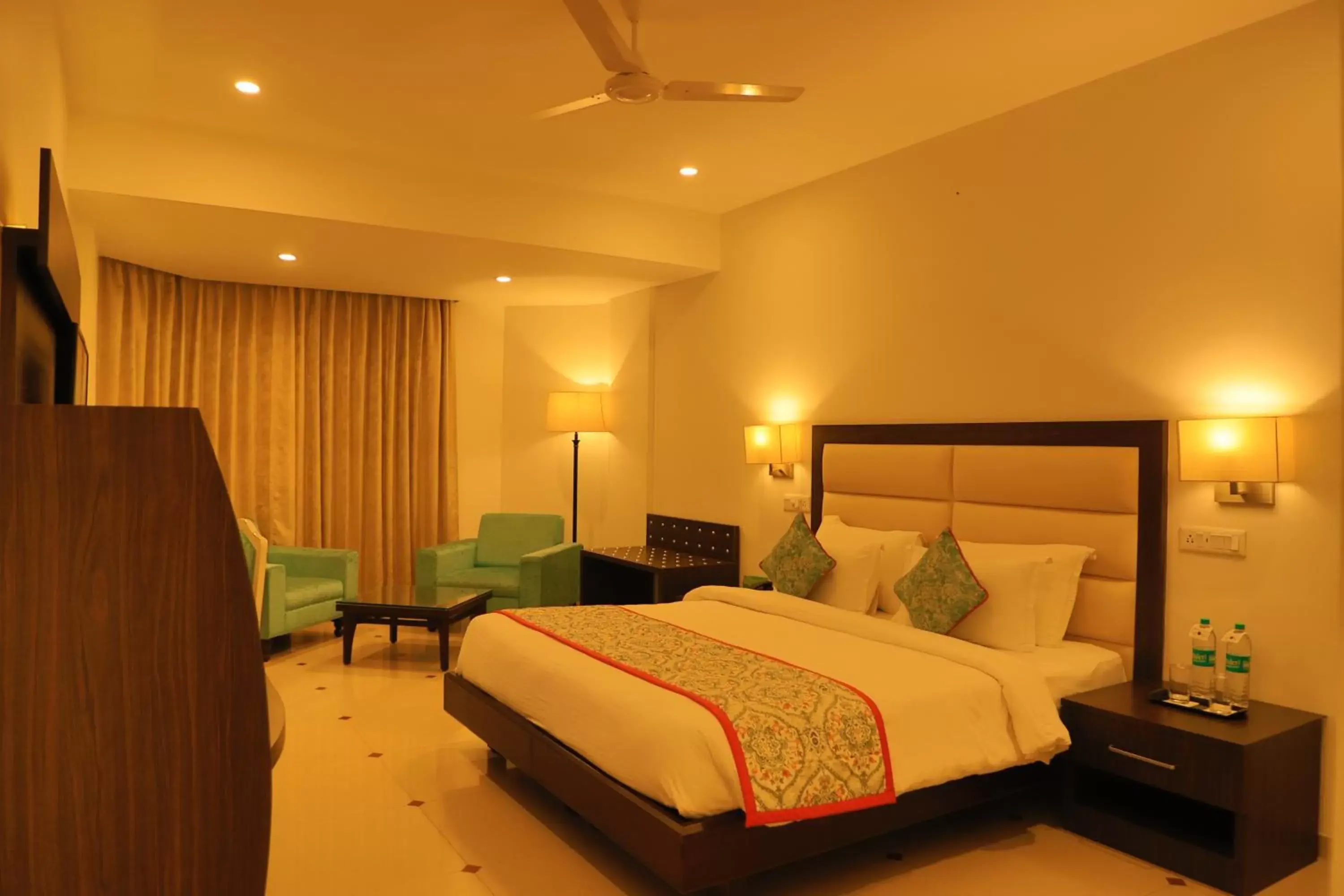 Bed in Hotel Natraj Rishikesh