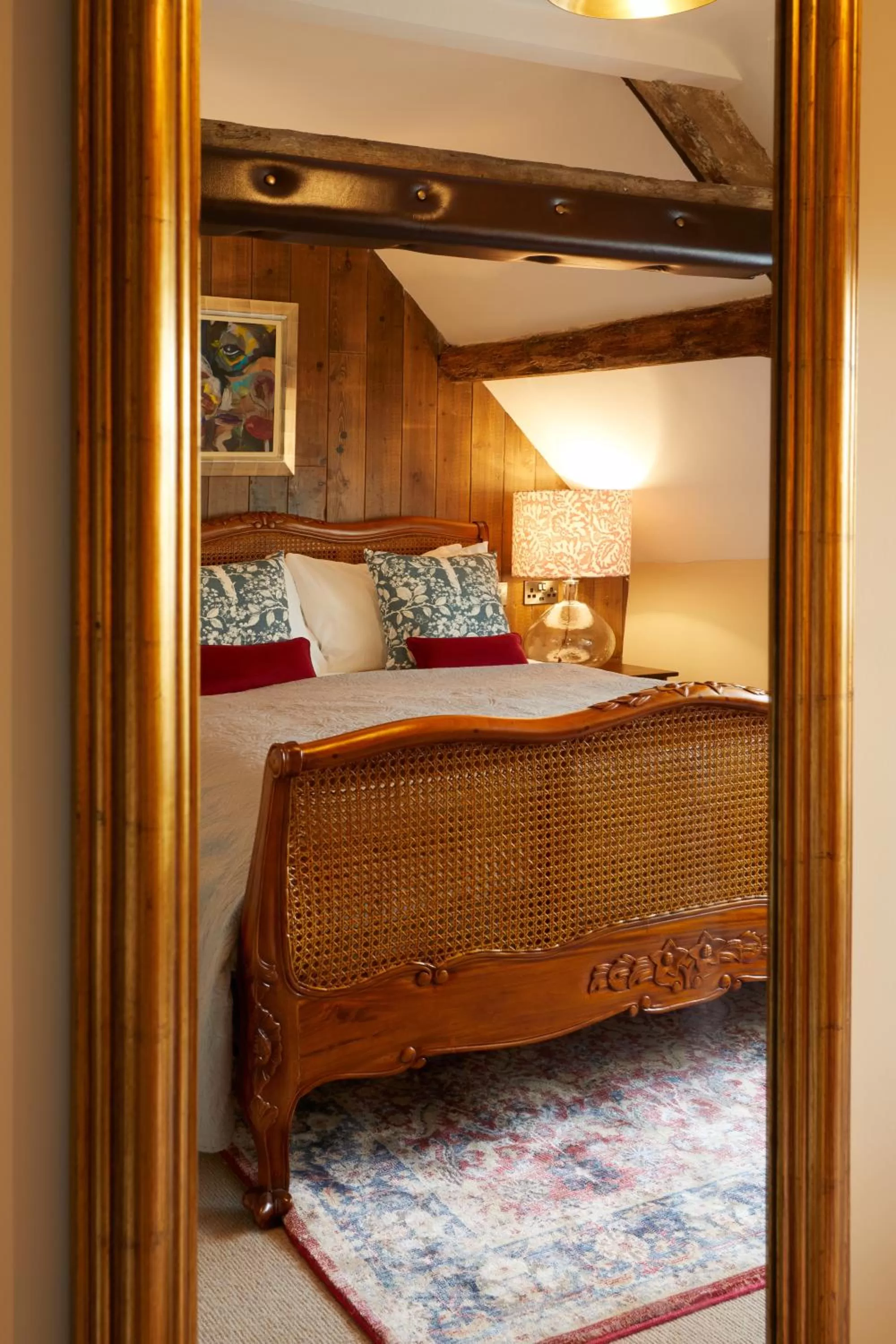 Bedroom, Bed in The Crown Inn, Church Enstone