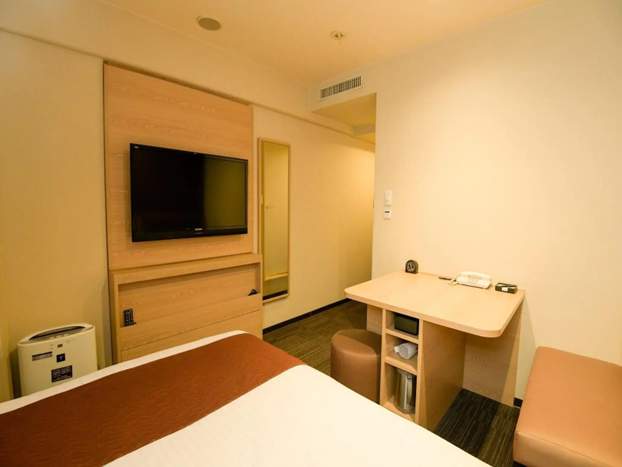 Bed in VIA INN SHIN OSAKA WEST - JR WEST GROUP