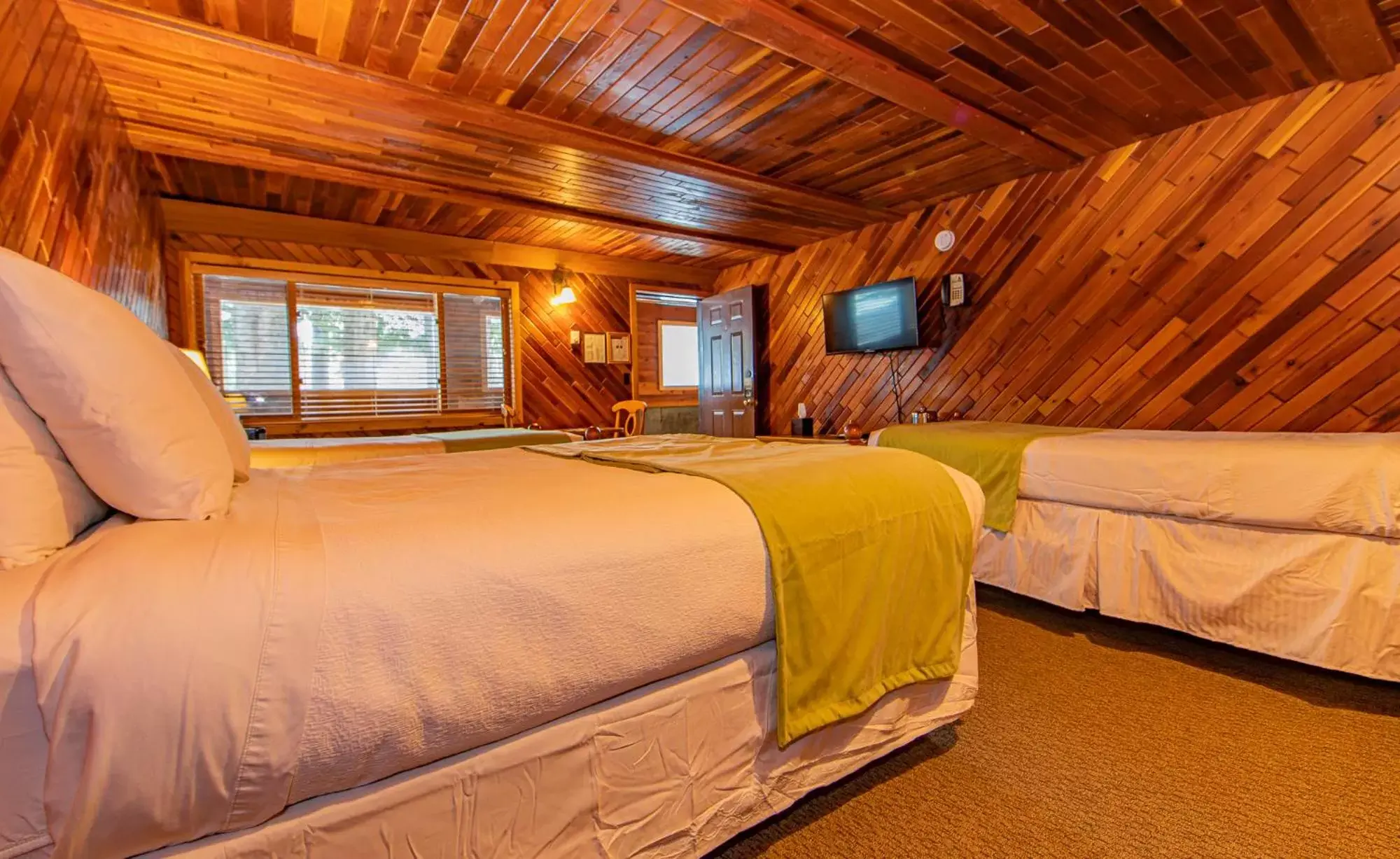 Bed in Cooper Spur Mountain Resort