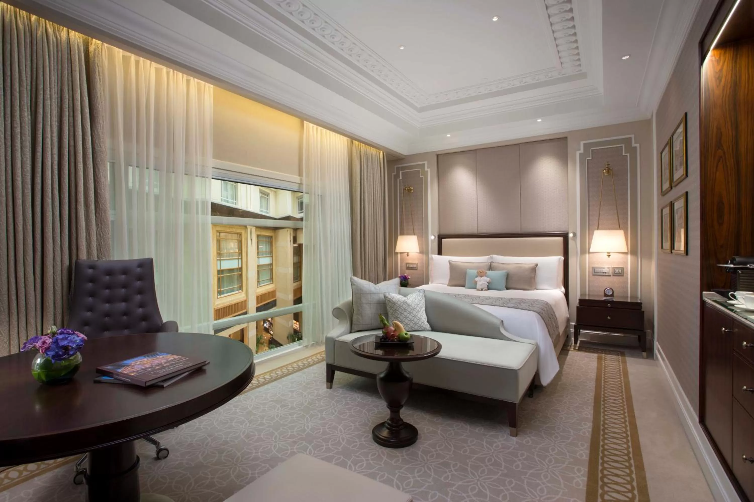 Bed in The Fullerton Hotel Singapore
