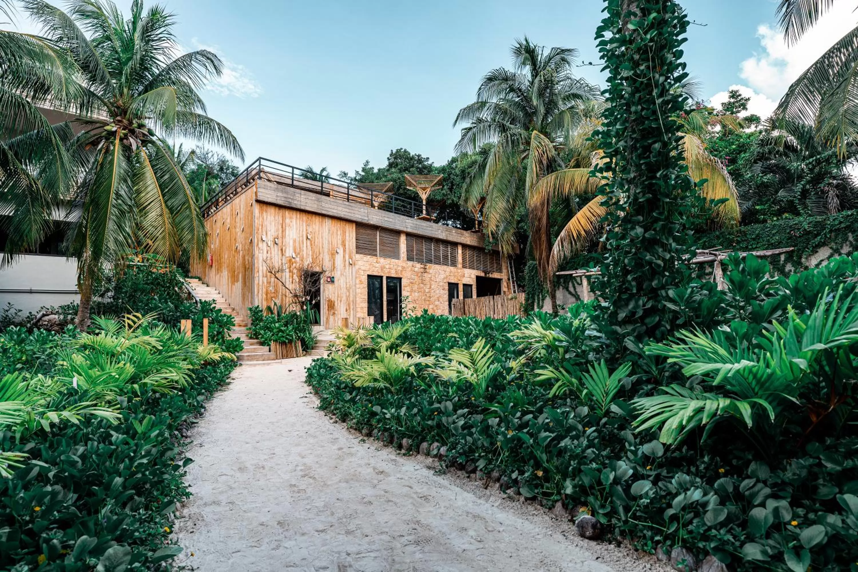 Property Building in Nomads Hotel, Hostel & Beachclub