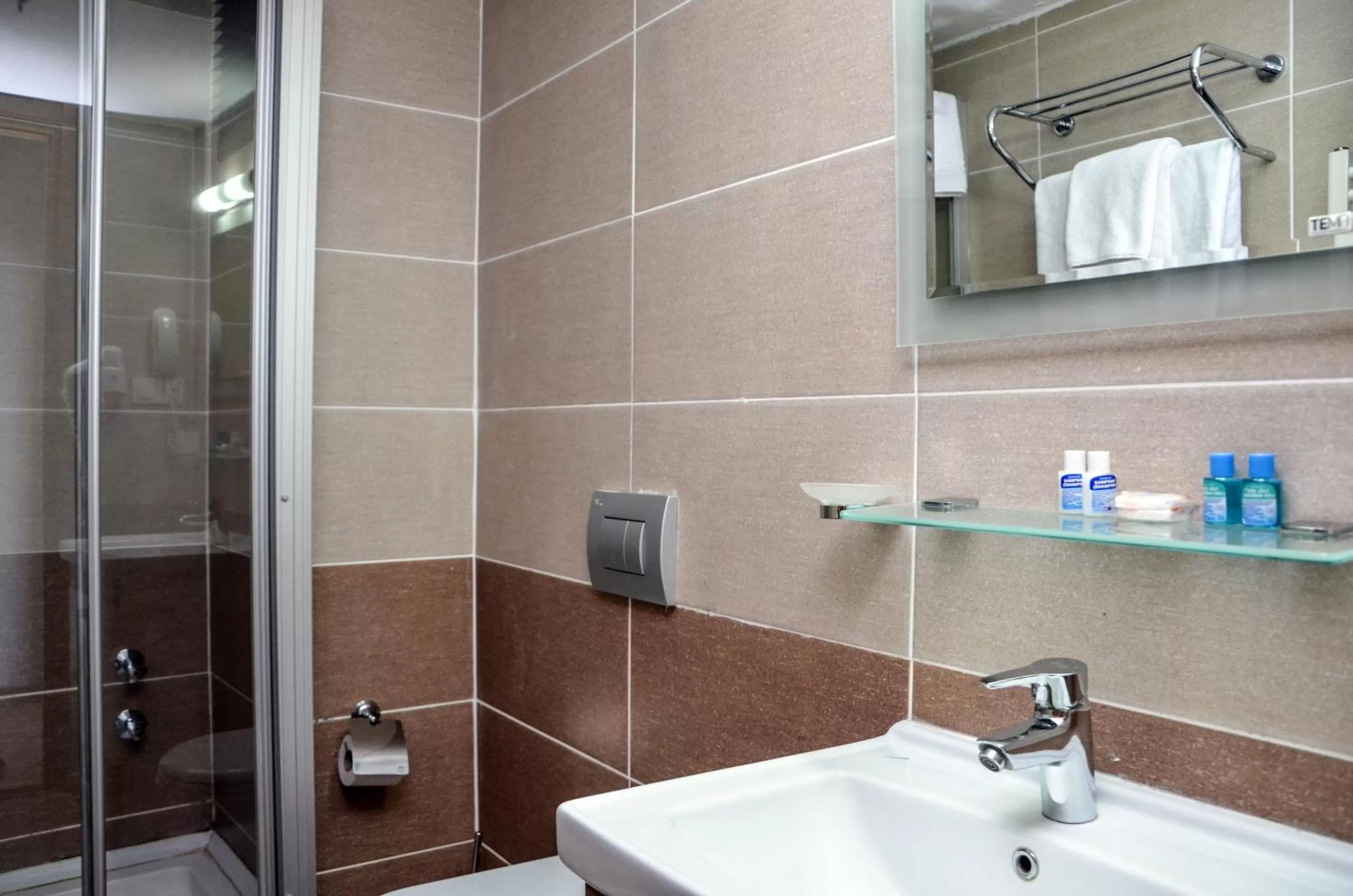 Bathroom in Perla Hotel