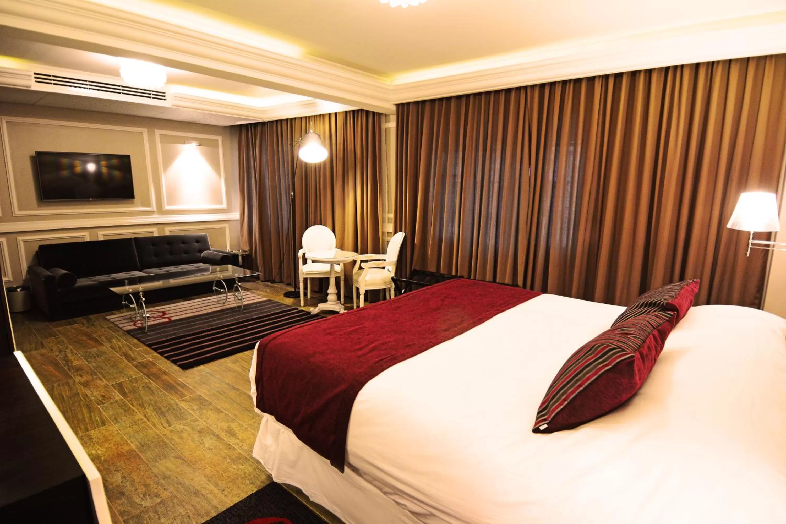 Photo of the whole room, Bed in Hotel Sommelier Boutique