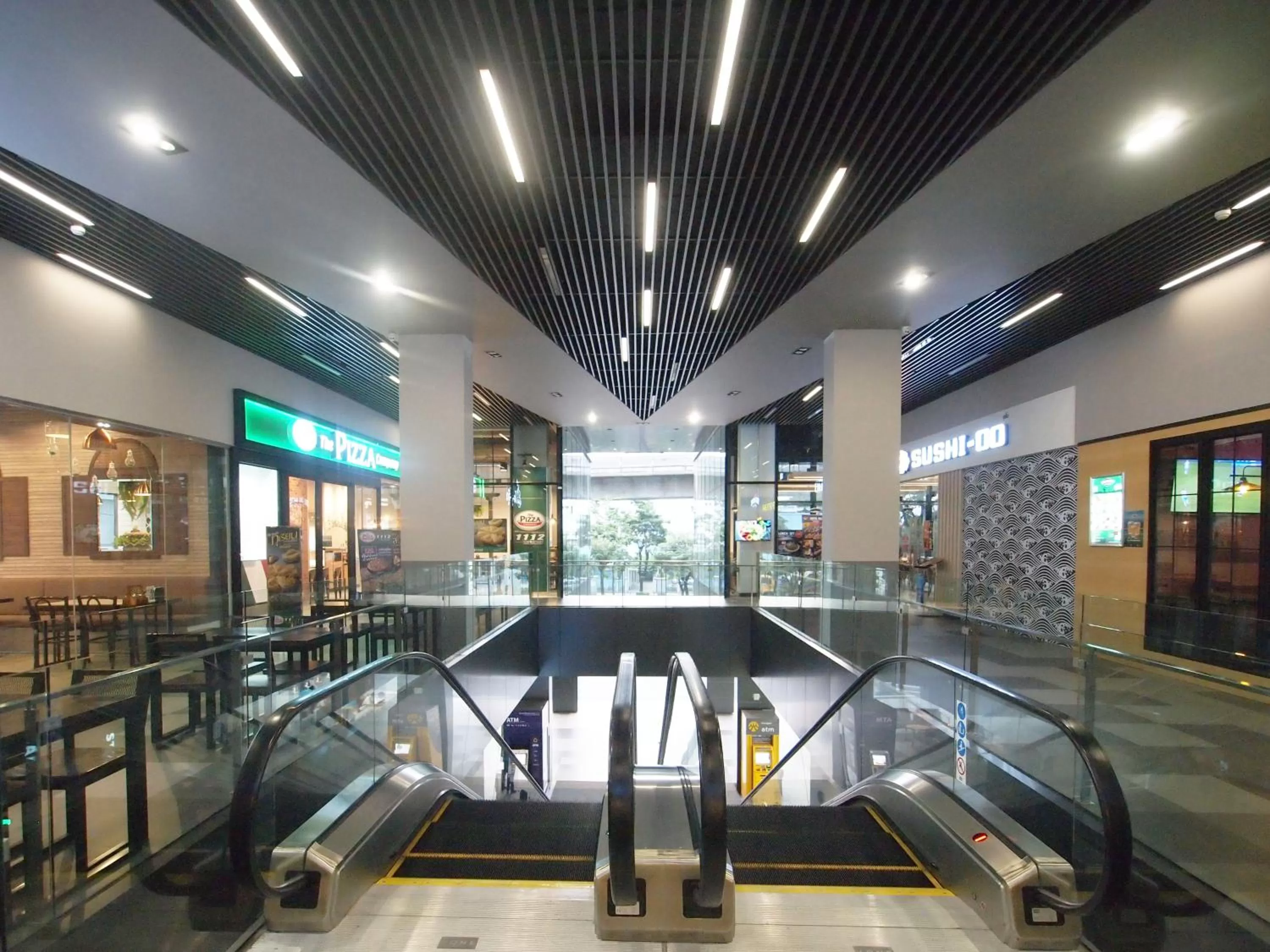 Restaurant/places to eat in The Quarter Ari by UHG