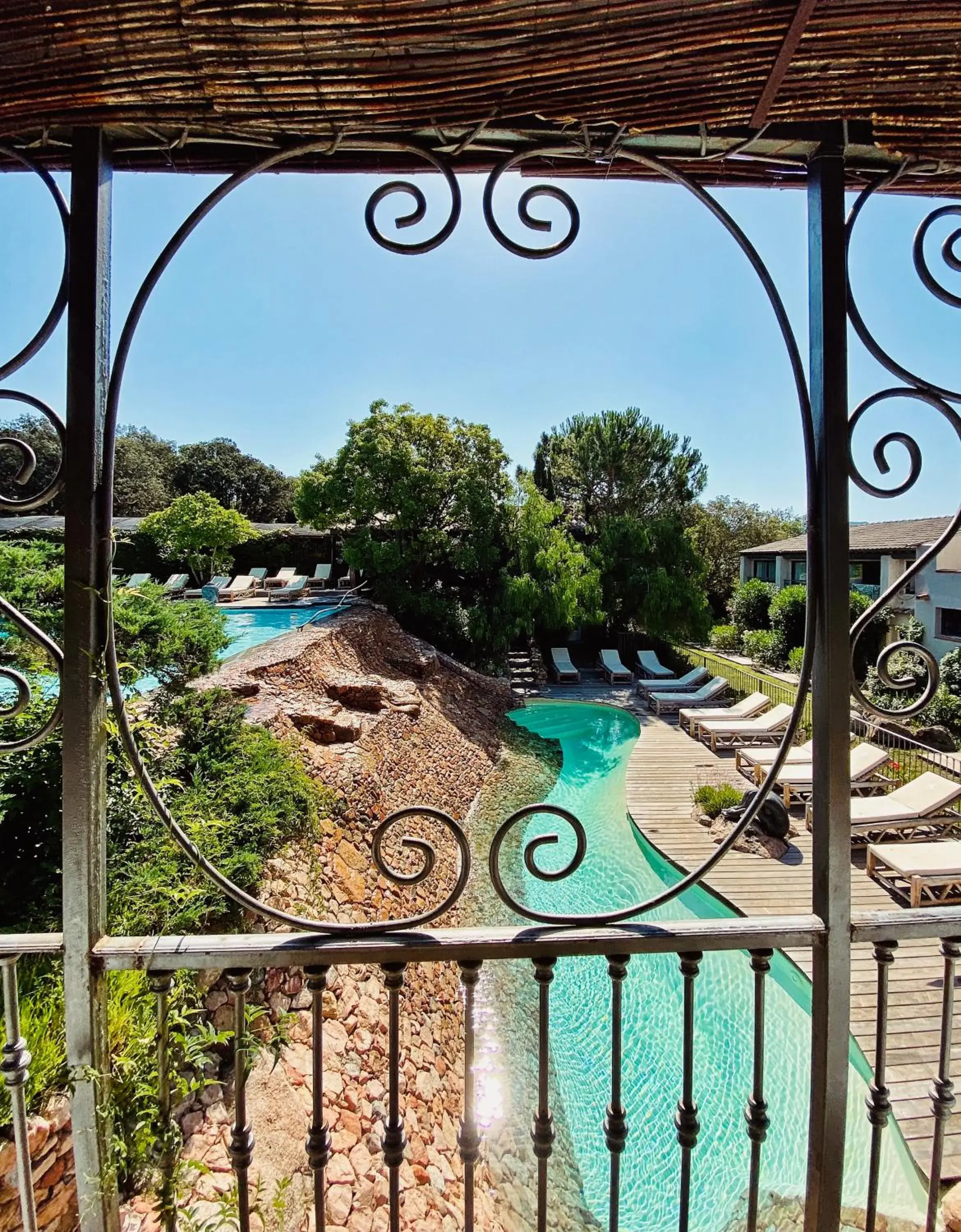 Pool view in Hôtel Le Roi Théodore & Spa