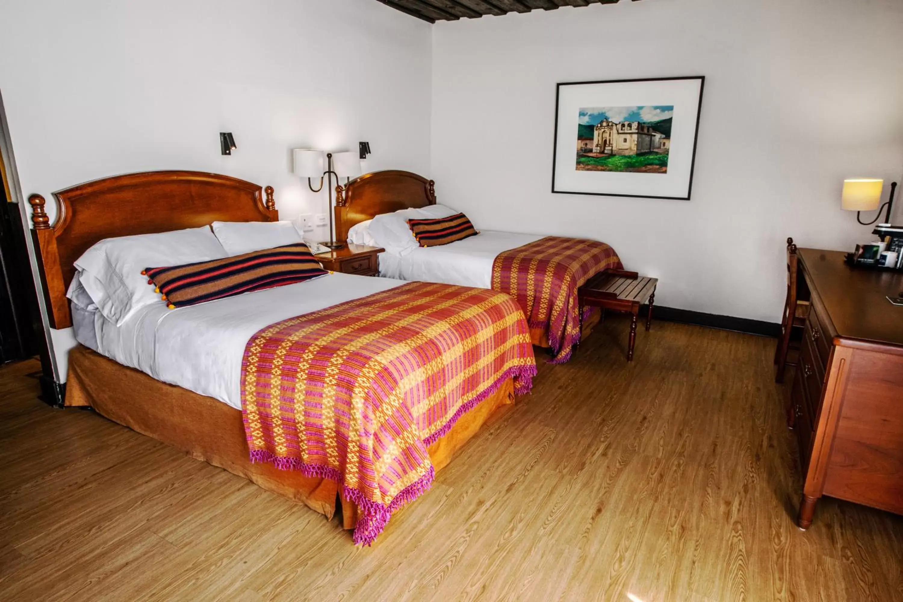 Photo of the whole room, Bed in Porta Hotel Antigua