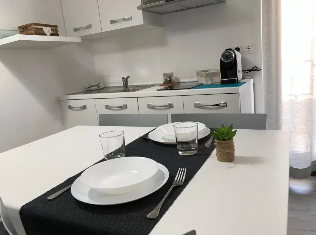 Dining Area in B&B Luxury Apartments