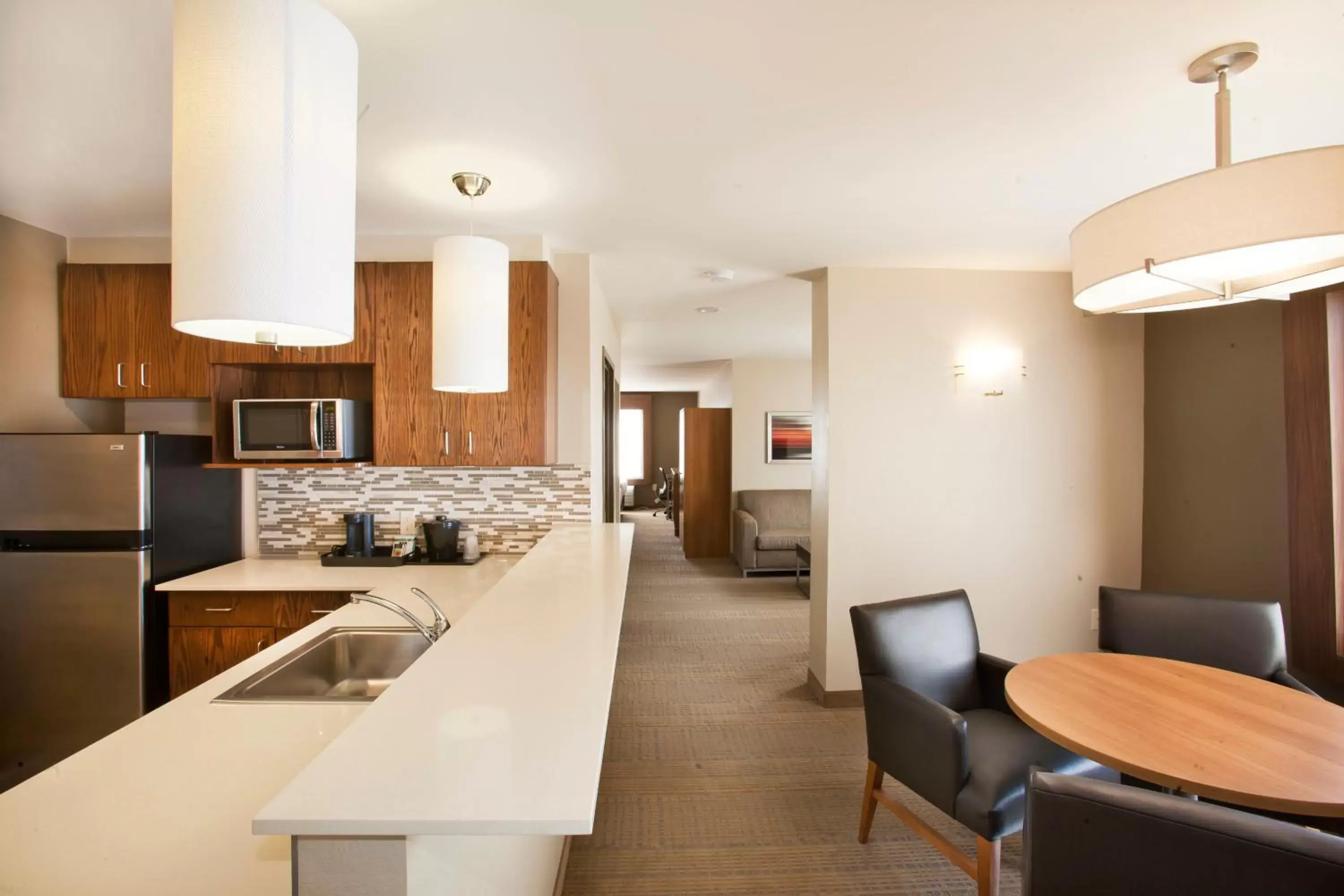 Photo of the whole room, Kitchen/Kitchenette in Holiday Inn Express Hotel & Suites Hot Springs, an IHG Hotel