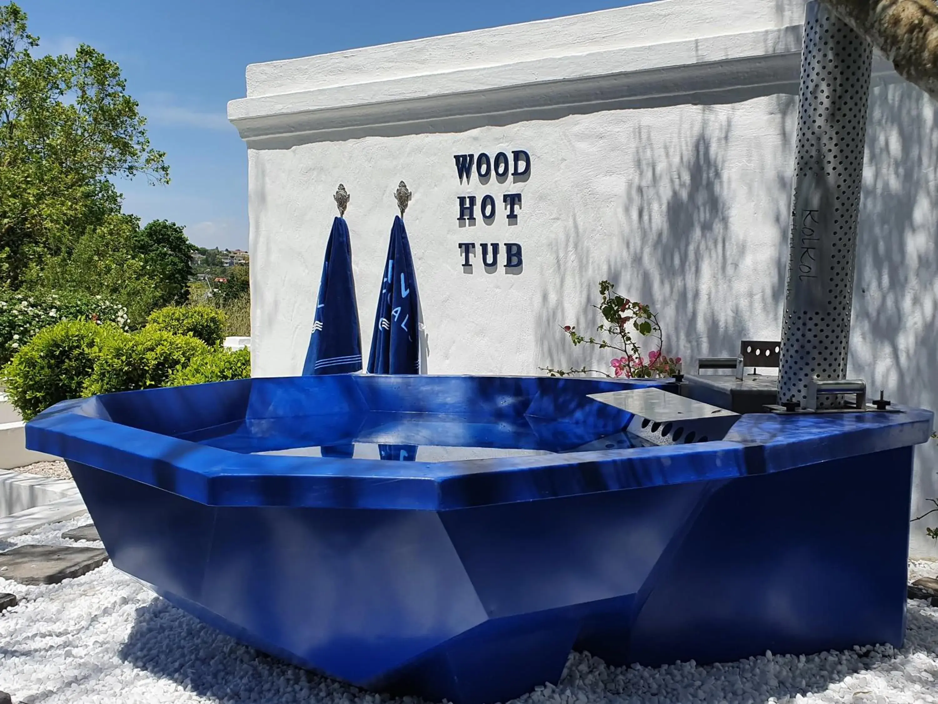 Hot Tub in De Kloof Luxury Estate