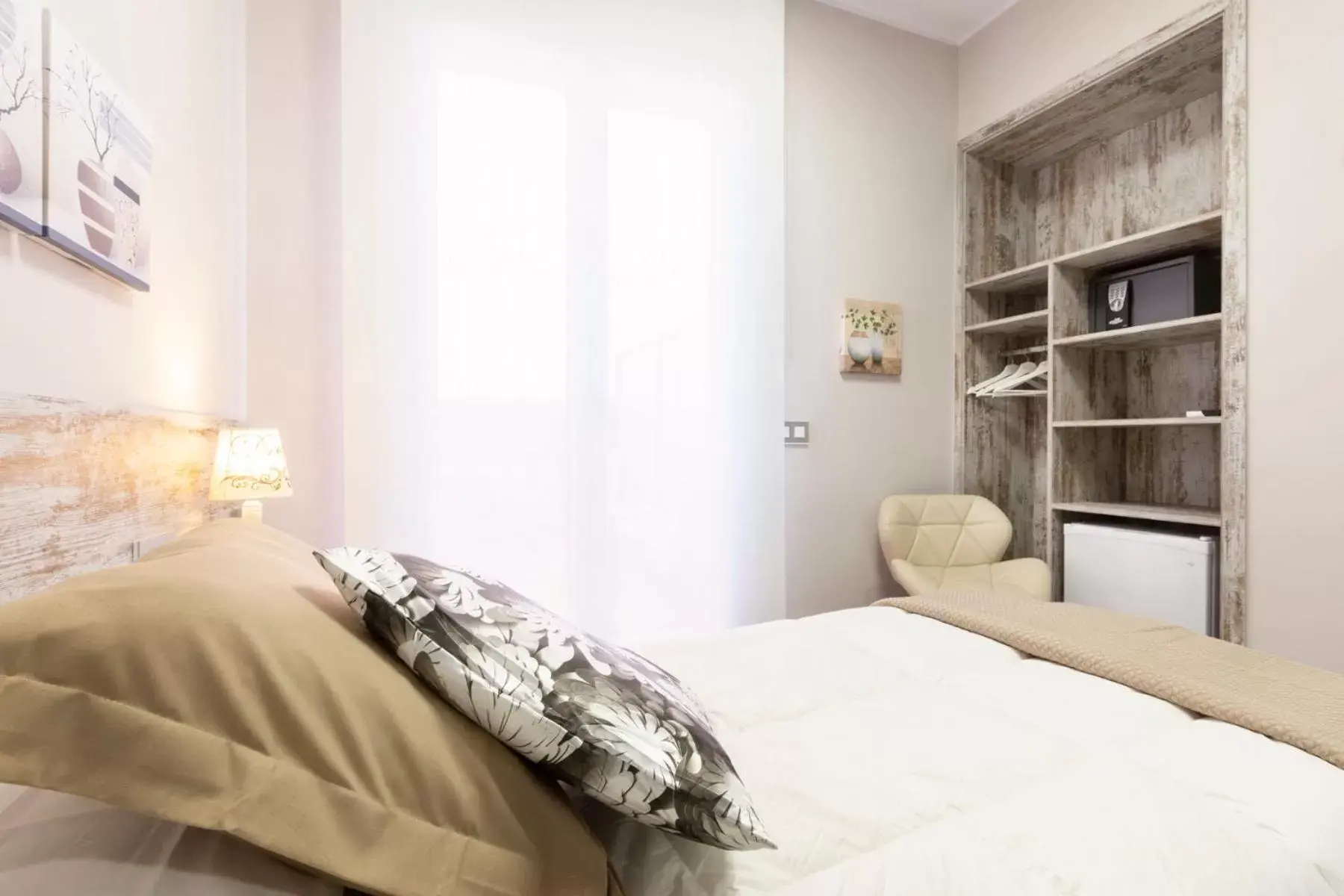 Photo of the whole room, Bed in Urban Sabadell
