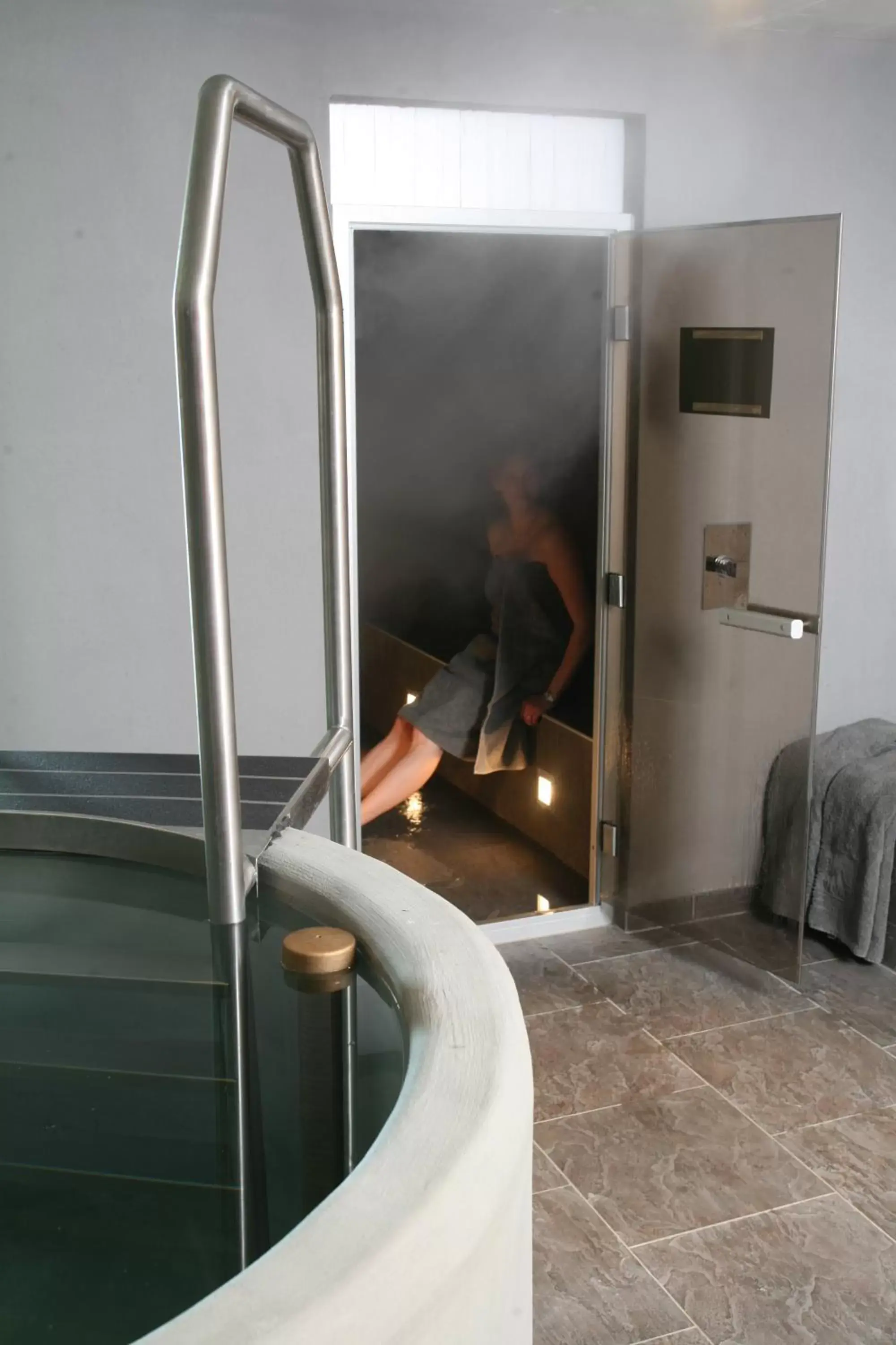 Steam room, Bathroom in Hotel Art de Vivre