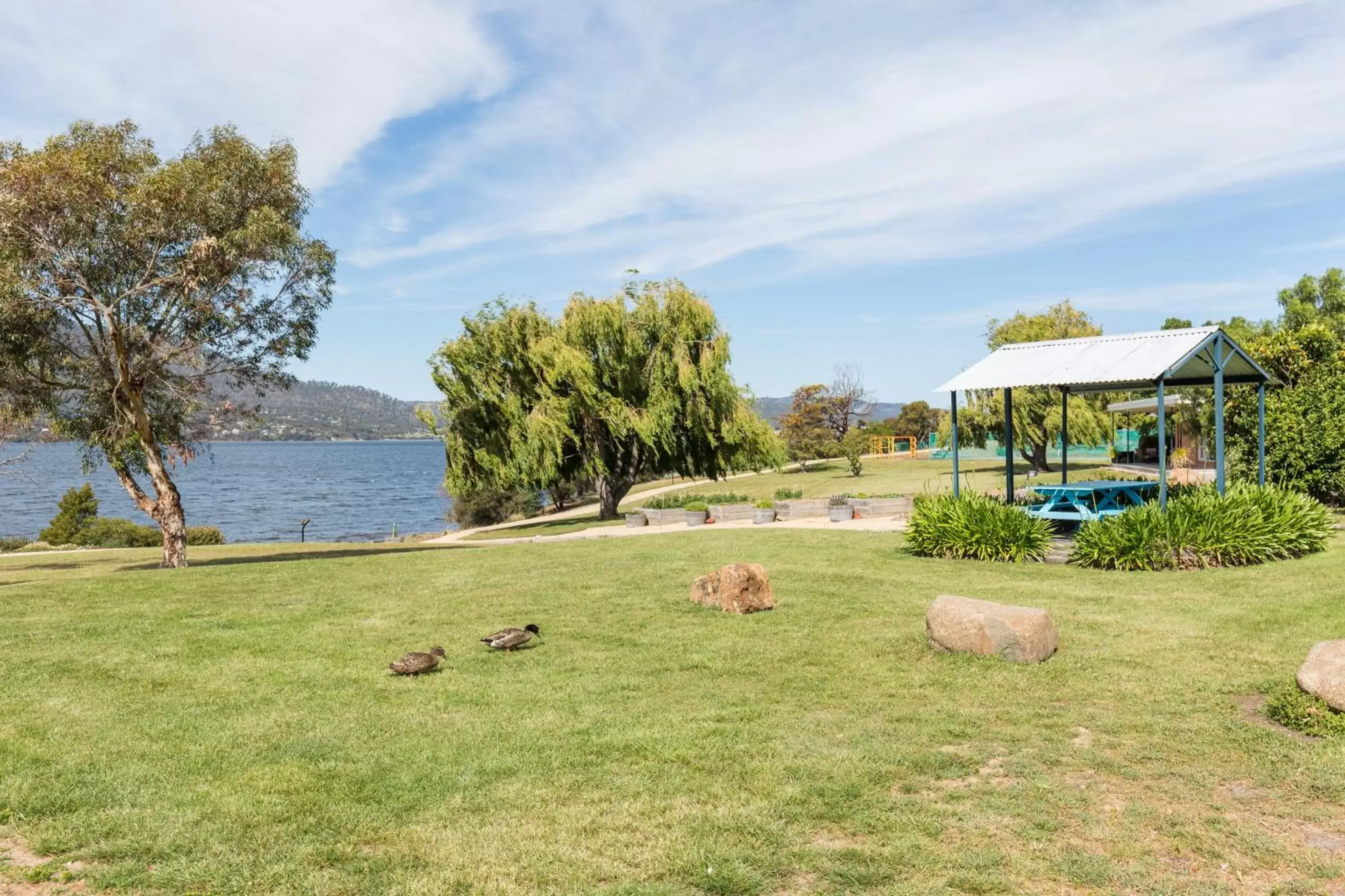 Garden in Riverfront Motel & Villas