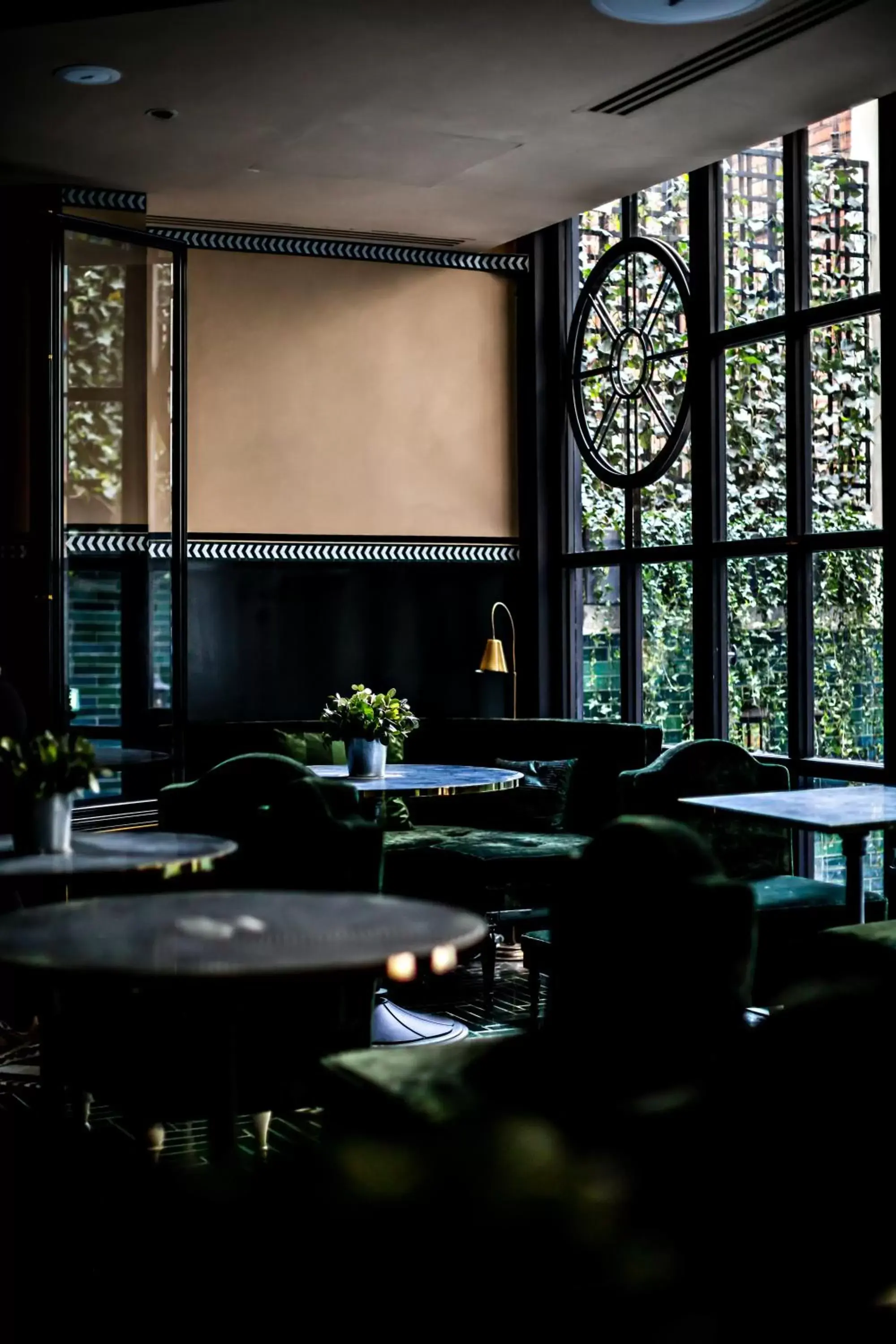 Restaurant/places to eat in Monsieur George Hotel & Spa - Champs-Elysées