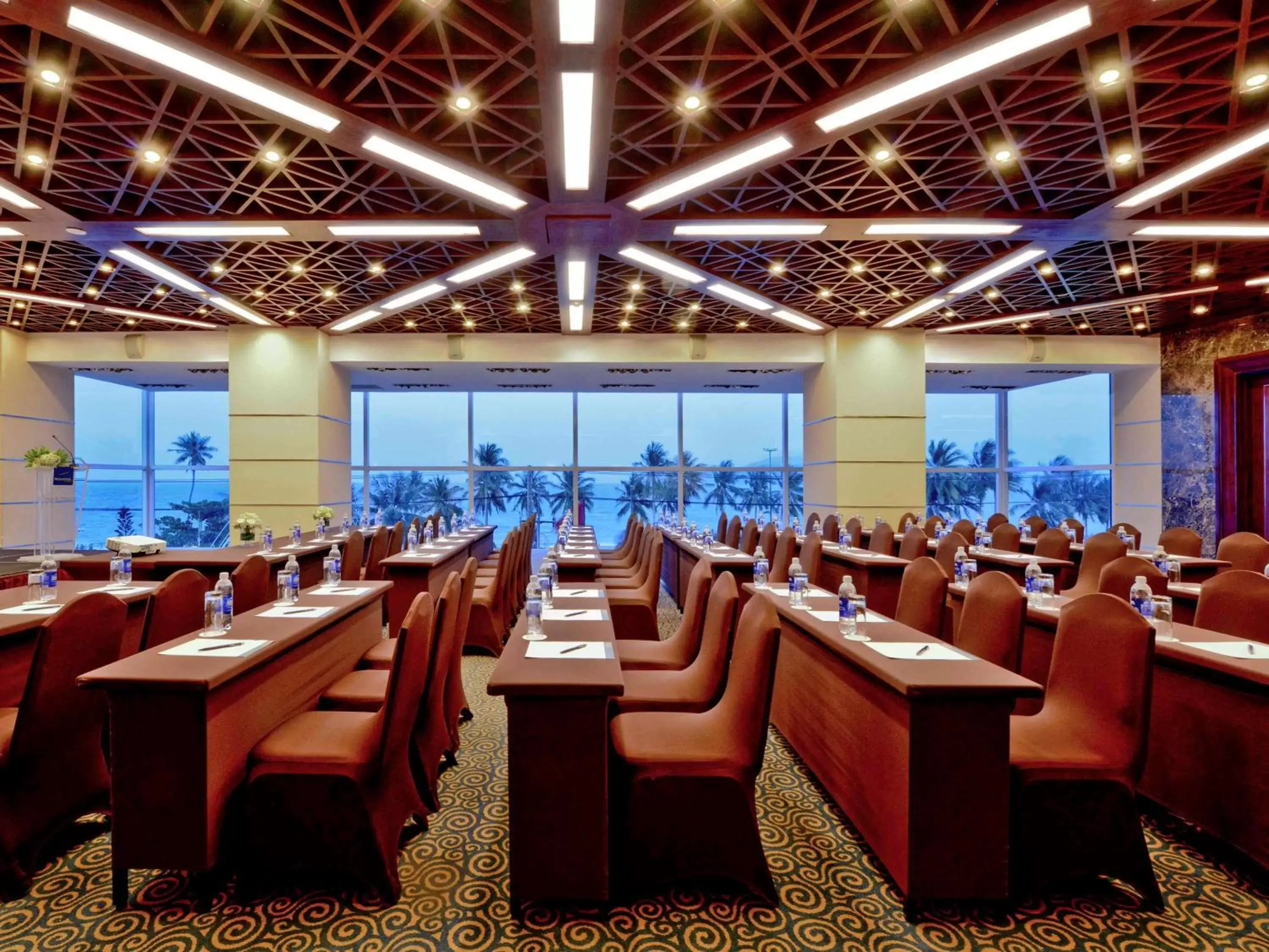 Meeting/conference room, Restaurant/Places to Eat in Hotel Novotel Nha Trang