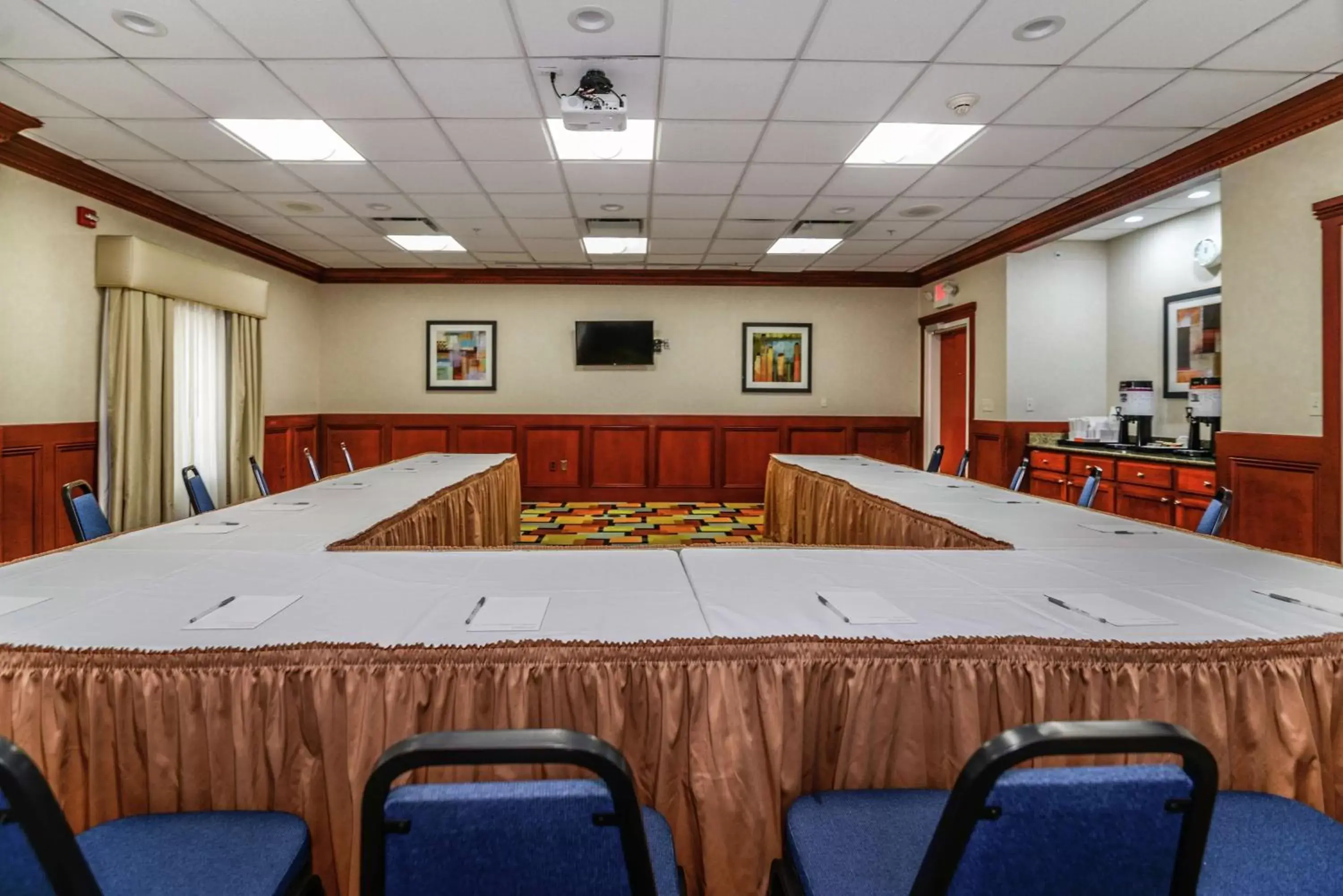 Meeting/conference room in Hampton Inn & Suites Detroit/Chesterfield