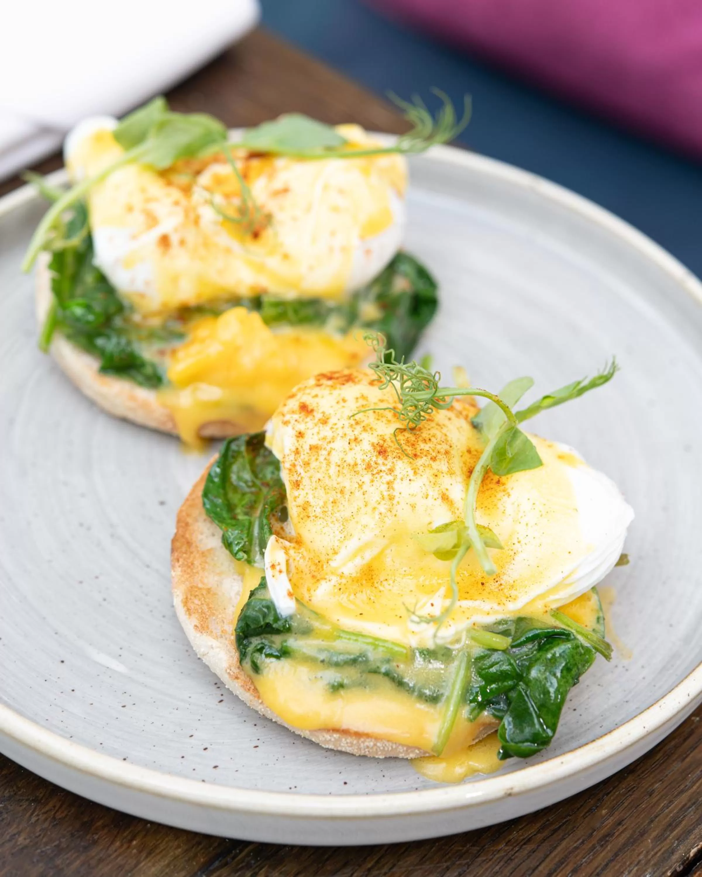 Restaurant/places to eat in Kew Gardens Hotel