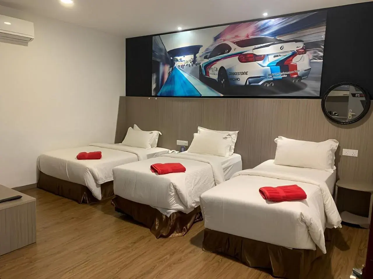 Bed in Swiss-Belexpress Nilai