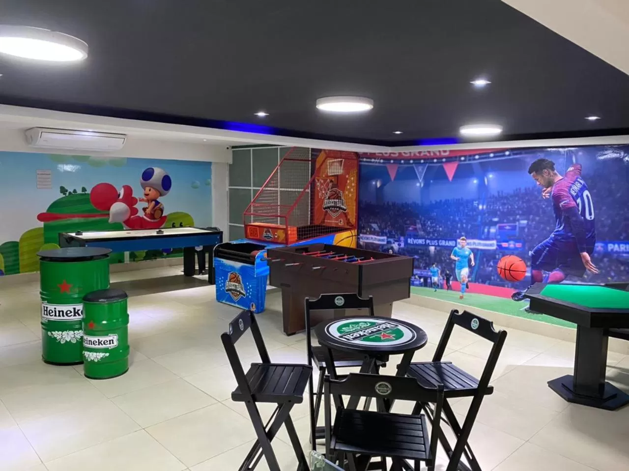 Game Room in Paradiso Peró Praia Hotel