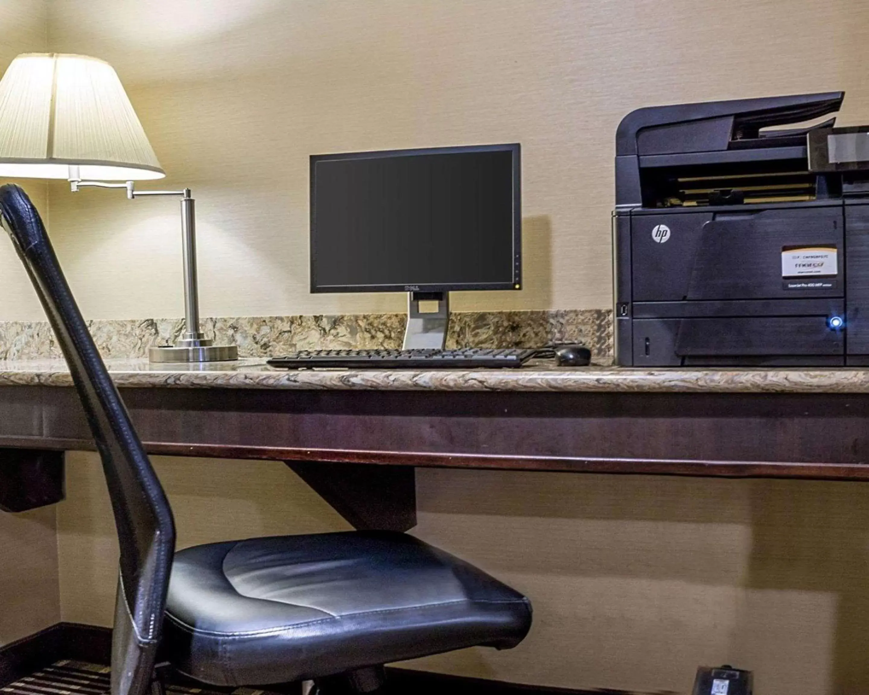 Business facilities, TV/Entertainment Center in MainStay Suites Bismarck