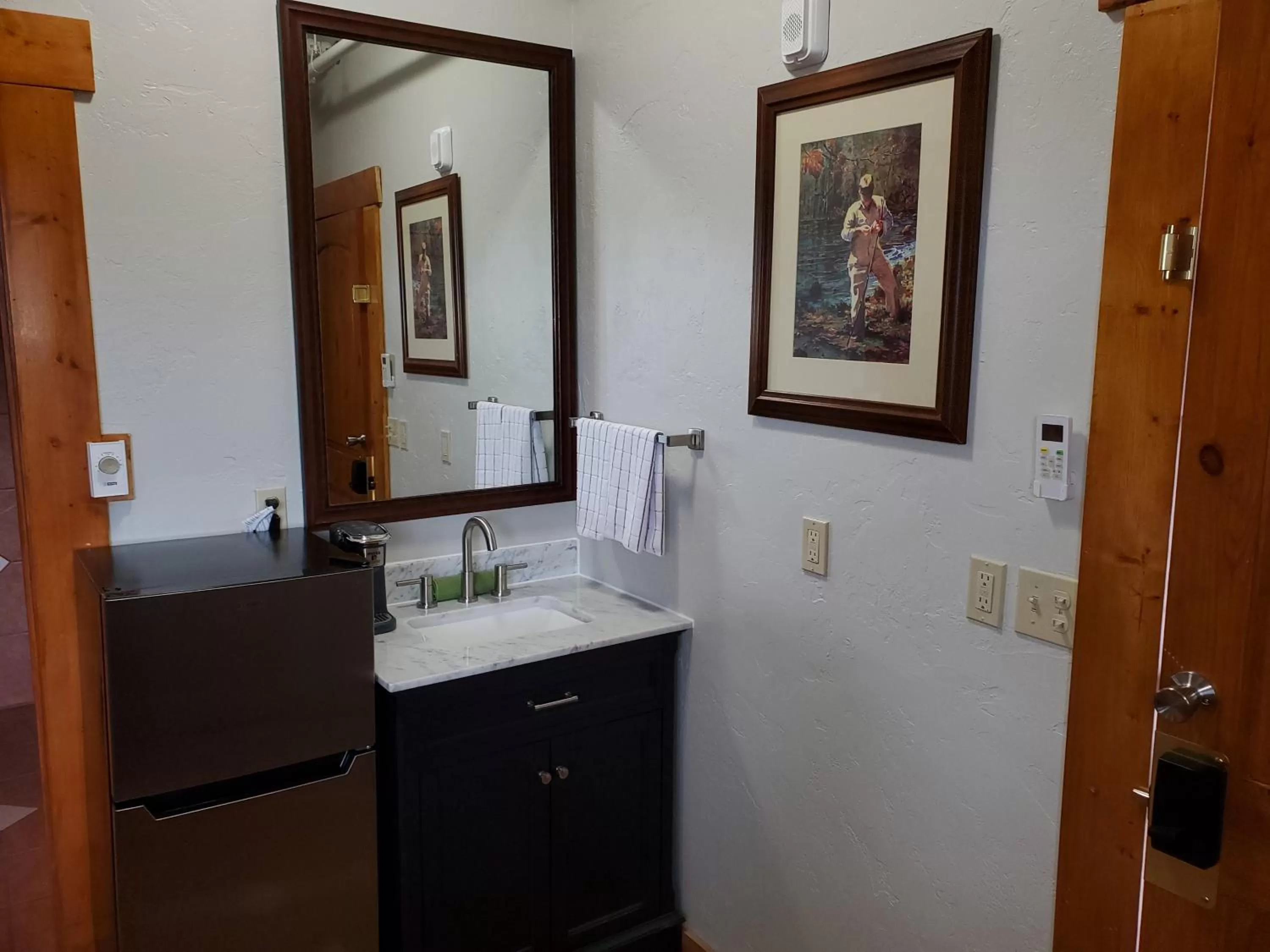 Bathroom in Buffalo Lodge of Bigfork