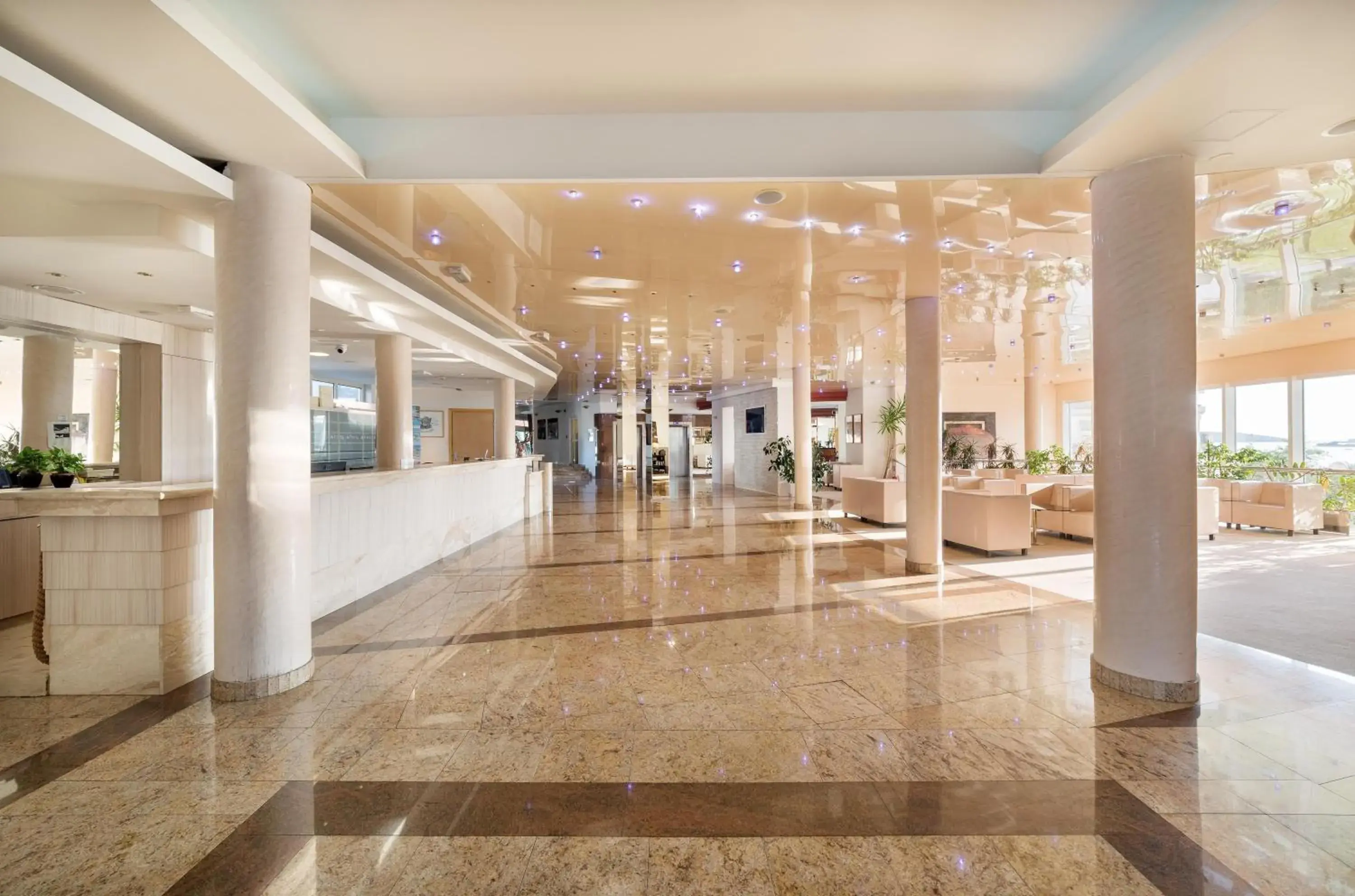 Lobby or reception in Hotel Punta