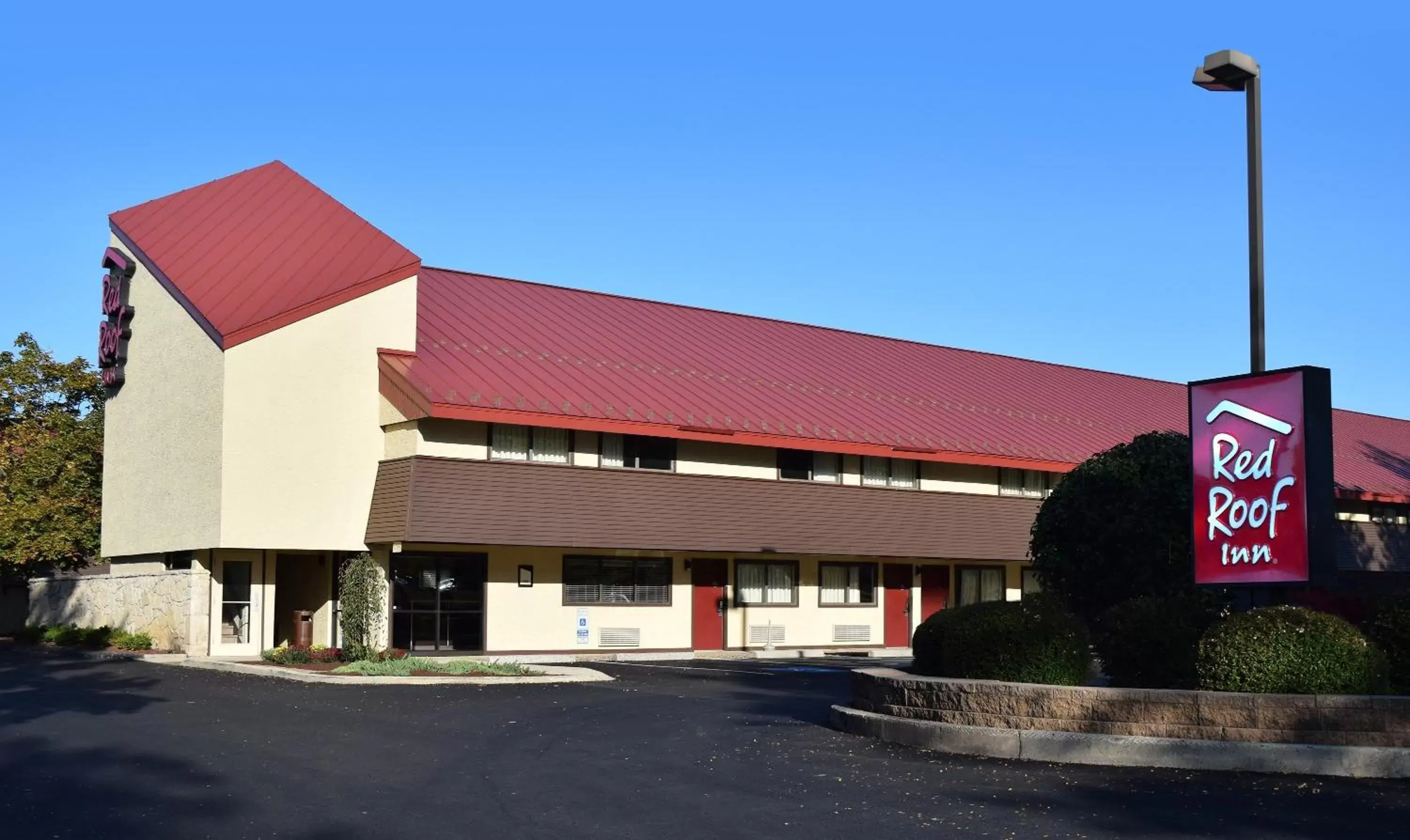 Property Building in Red Roof Inn Harrisburg North