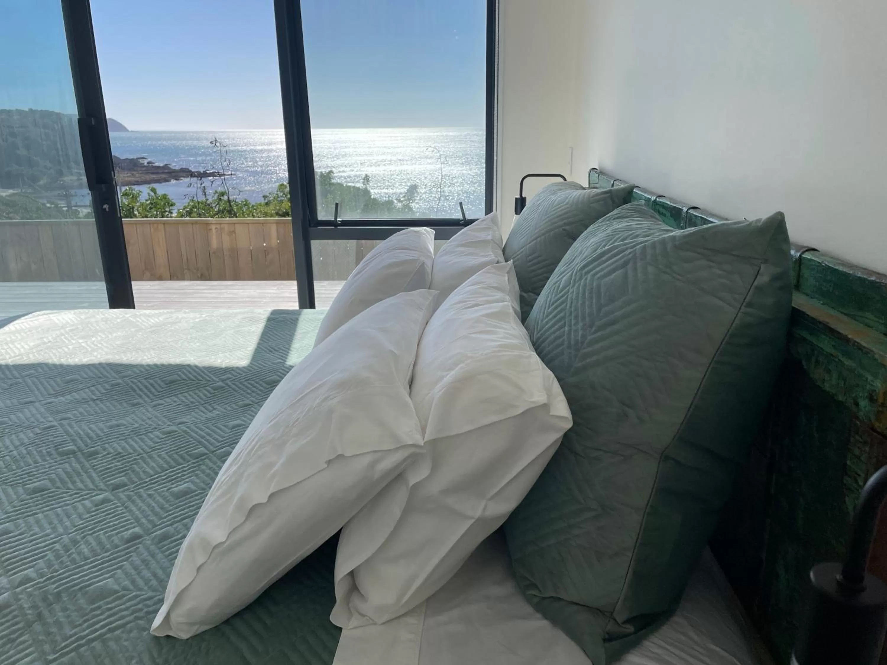 Bedroom, Bed in Ātahu