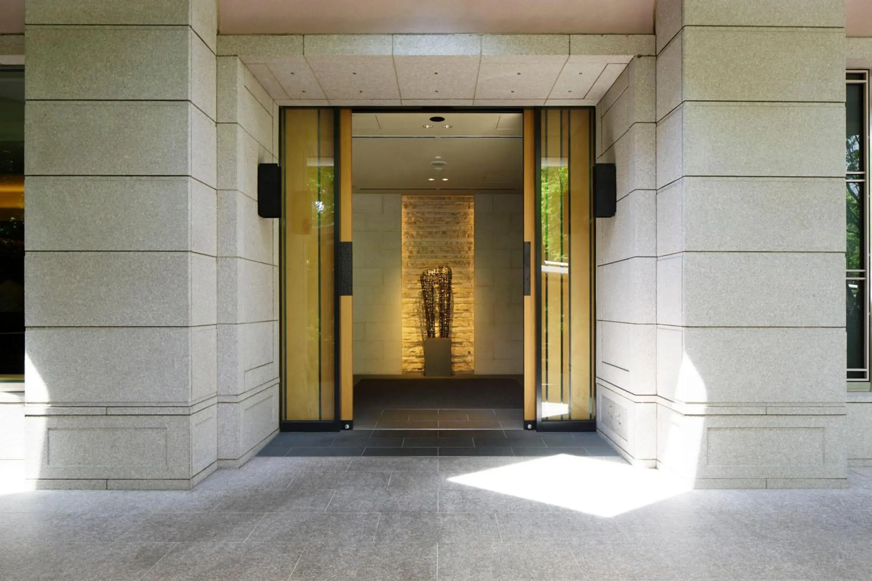 Facade/entrance in The Prince Sakura Tower Tokyo, Autograph Collection Facade/entrance in The Prince Sakura Tower Tokyo, Autograph Collection