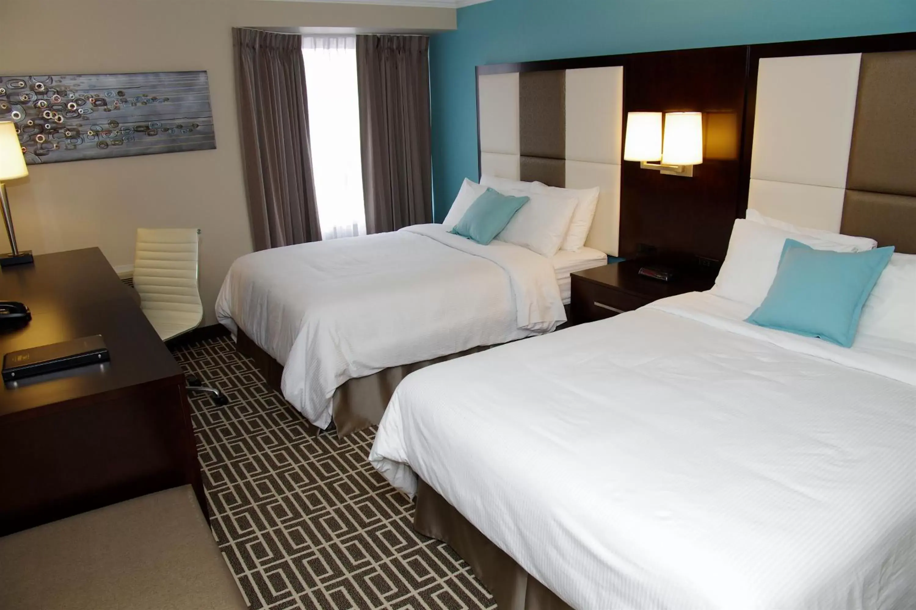 Photo of the whole room, Bed in Visitor's Inn
