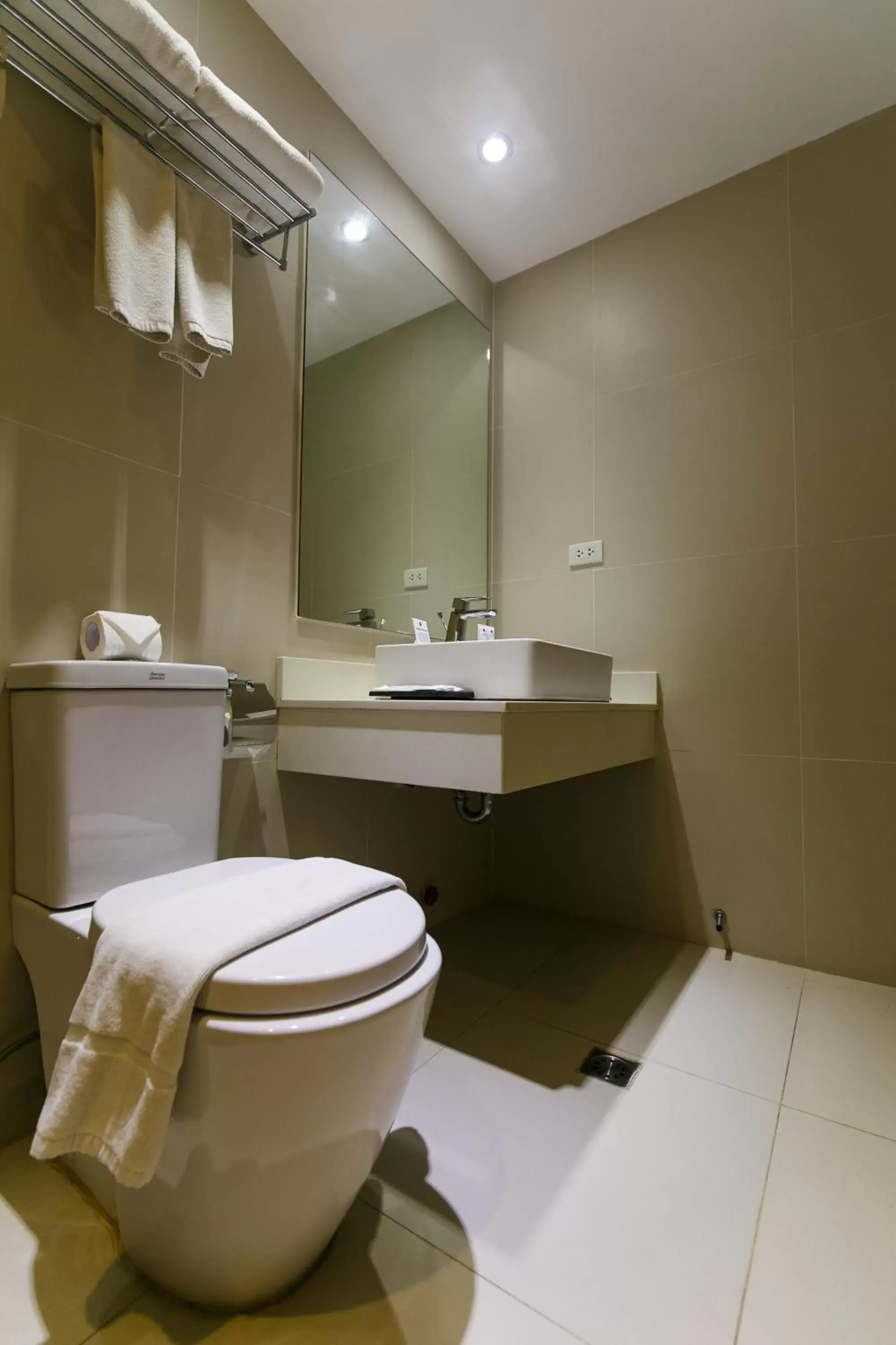 Bathroom in Solea Mactan Resort